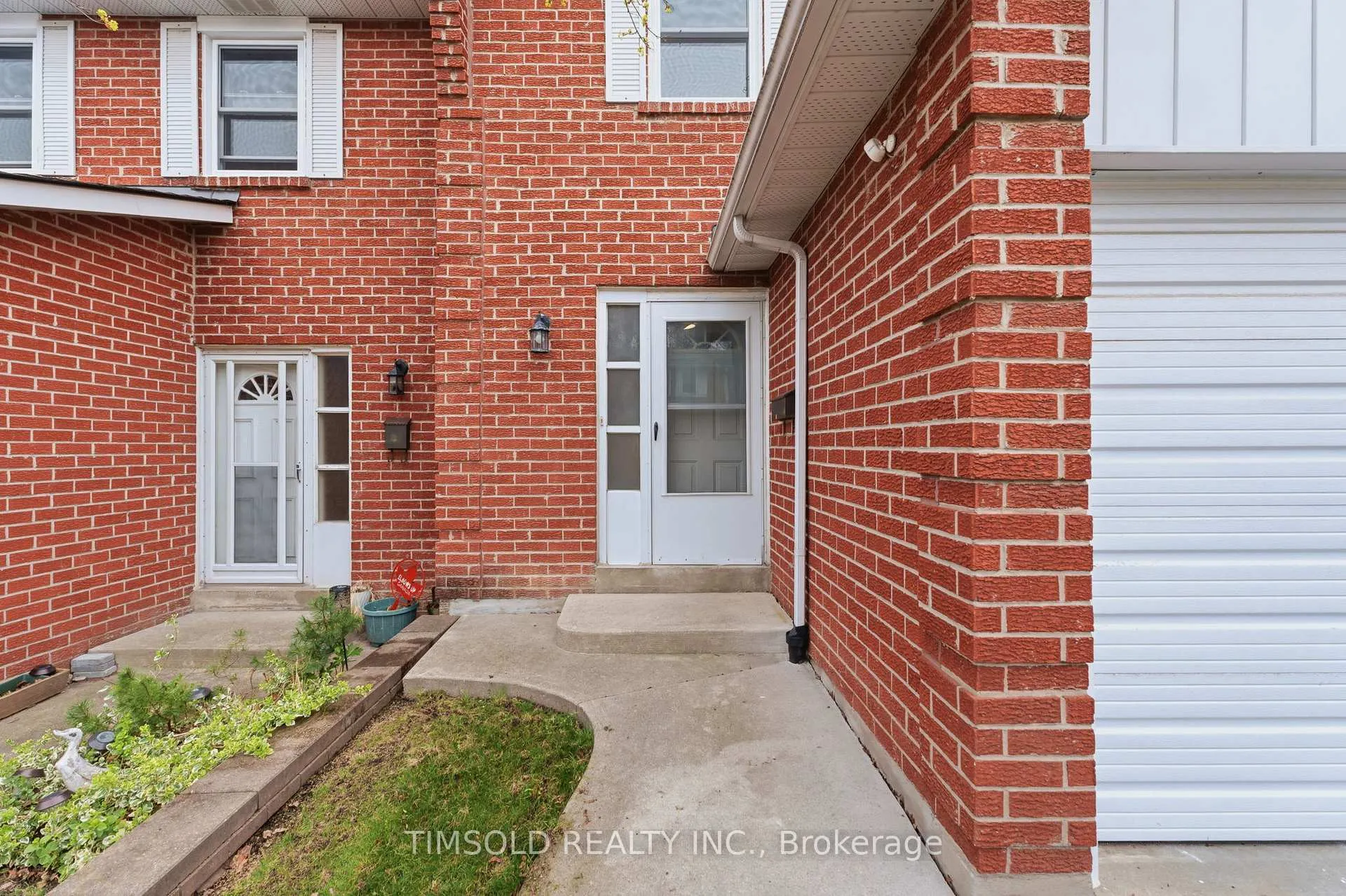 Photo 4 of 14 Gordon Way, Markham, Aileen-Willowbrook — HOMEH