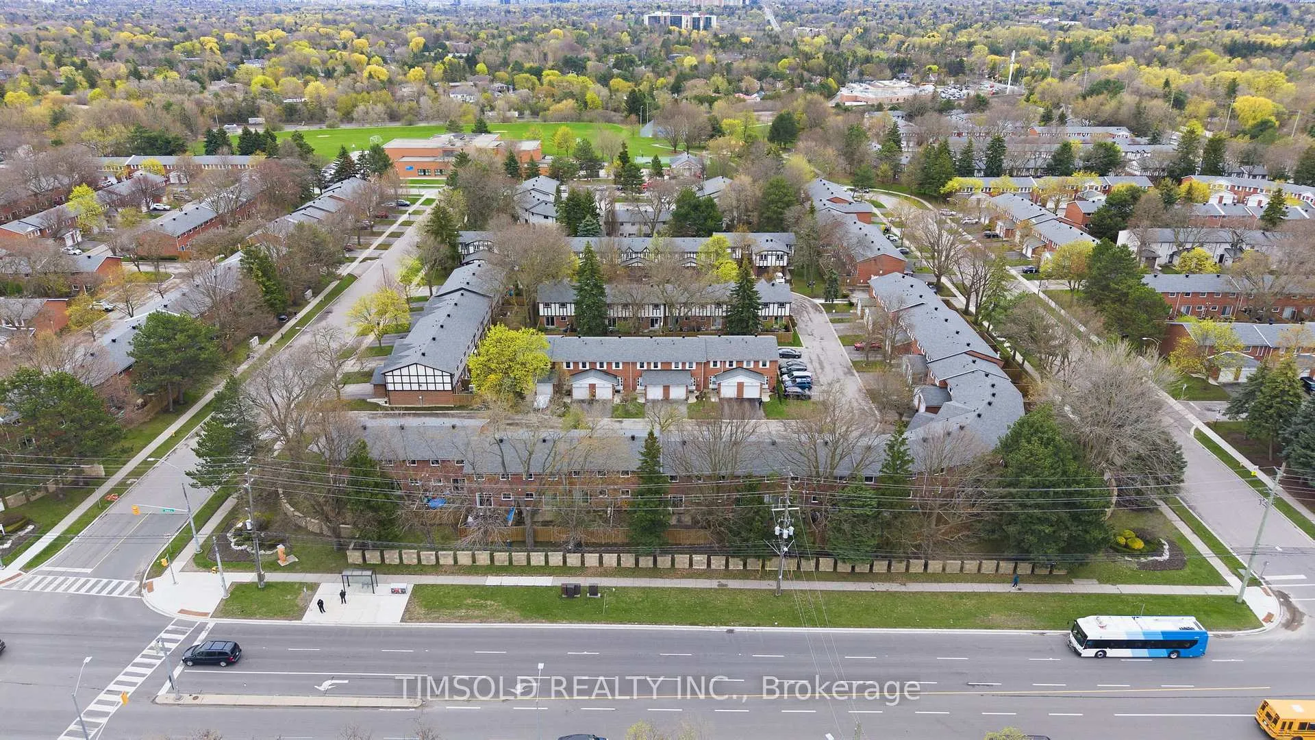 Photo 41 of 14 Gordon Way, Markham, Aileen-Willowbrook — HOMEH