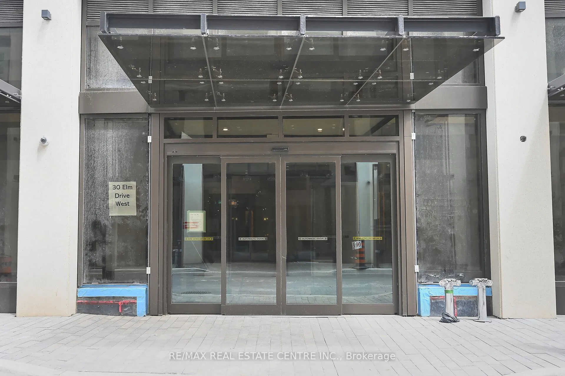 Photo 3 of Unit 707, 30 Elm Drive W, Mississauga, City Centre — HOMEH
