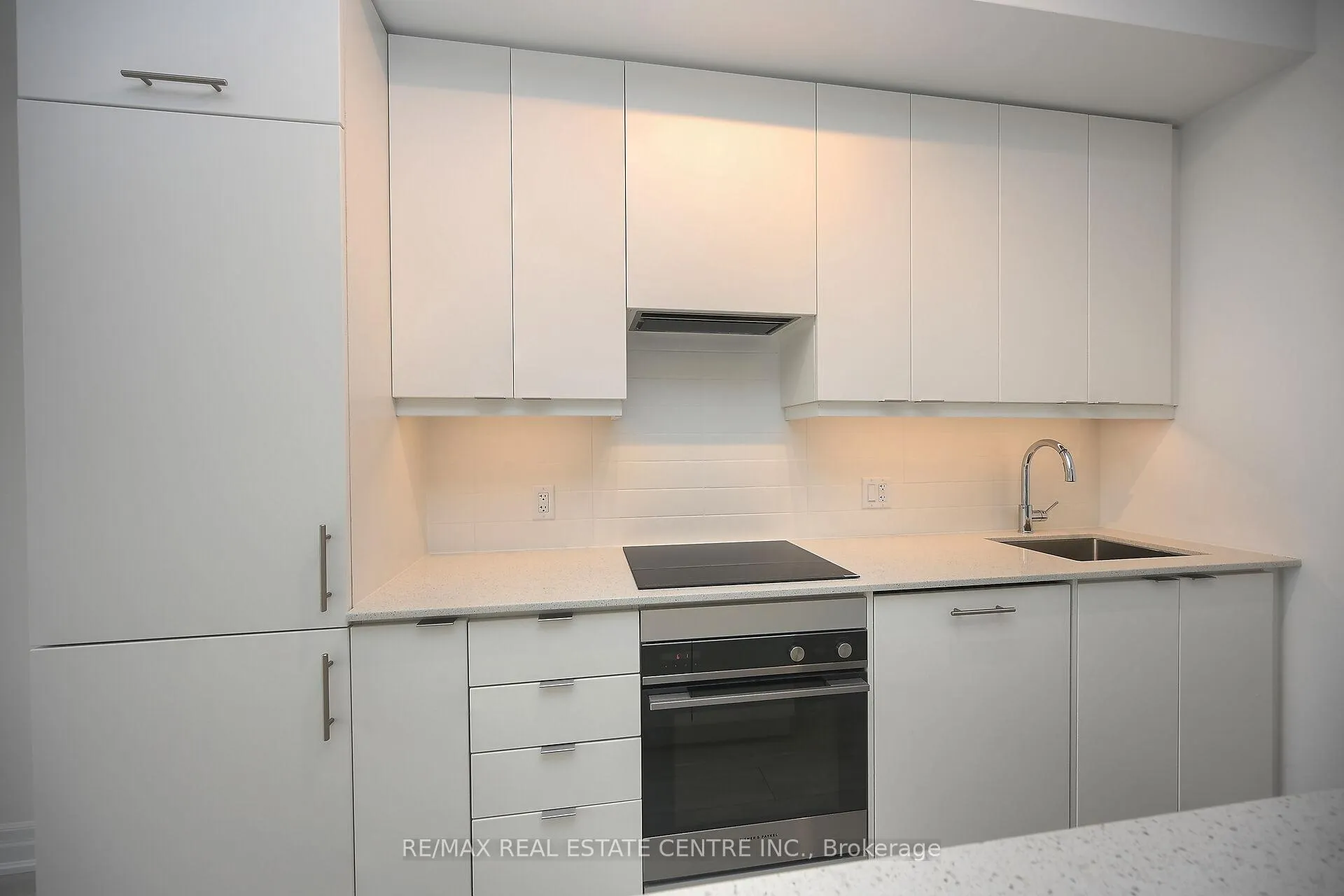 Photo 18 of Unit 707, 30 Elm Drive W, Mississauga, City Centre — HOMEH