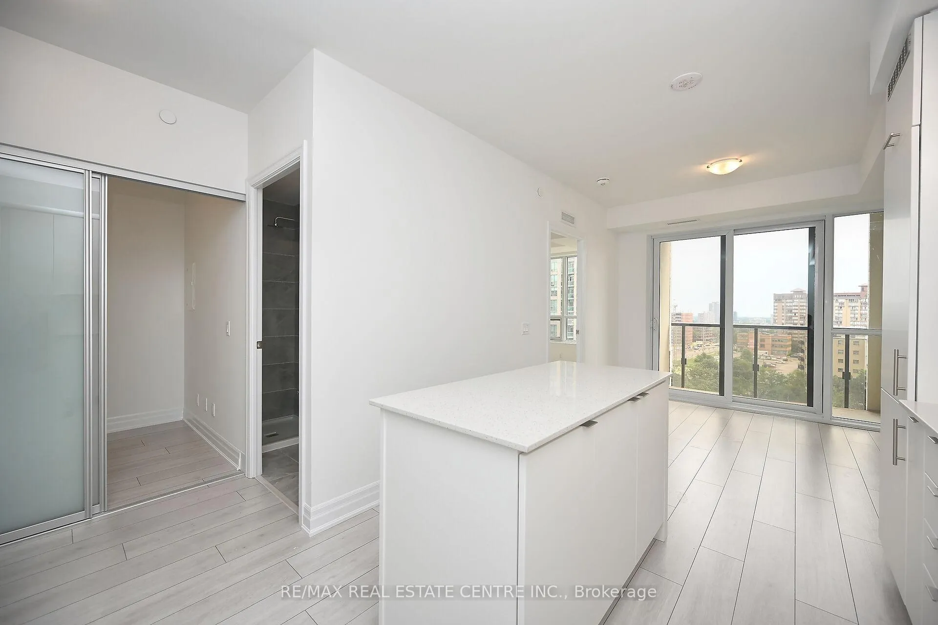 Photo 22 of Unit 707, 30 Elm Drive W, Mississauga, City Centre — HOMEH