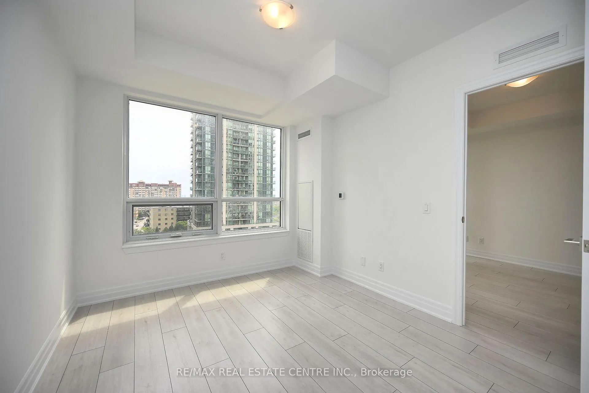 Photo 34 of Unit 707, 30 Elm Drive W, Mississauga, City Centre — HOMEH