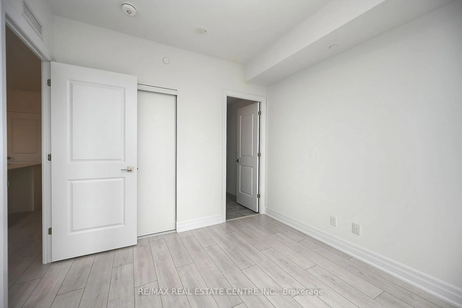 Photo 36 of Unit 707, 30 Elm Drive W, Mississauga, City Centre — HOMEH