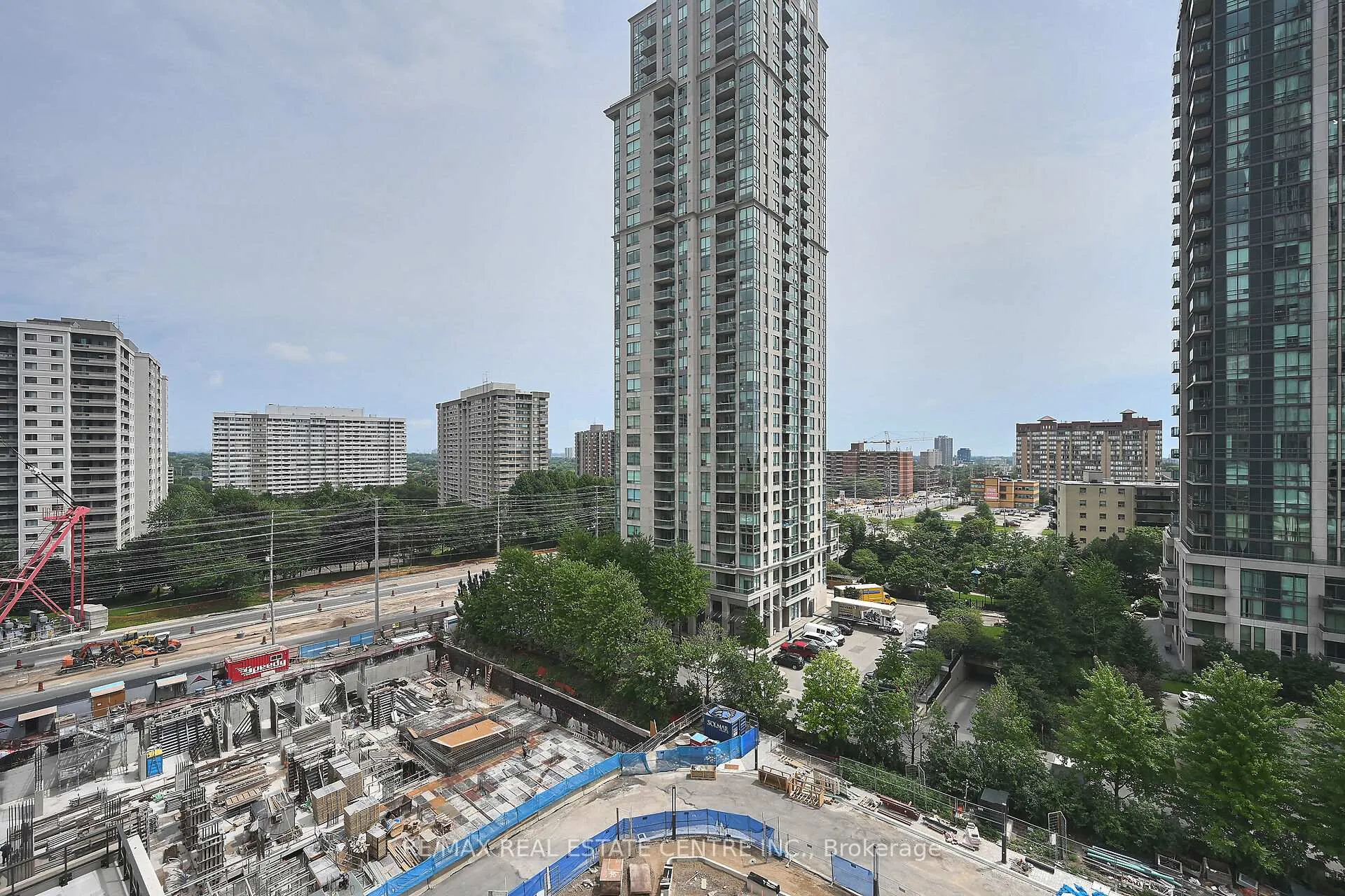Photo 42 of Unit 707, 30 Elm Drive W, Mississauga, City Centre — HOMEH