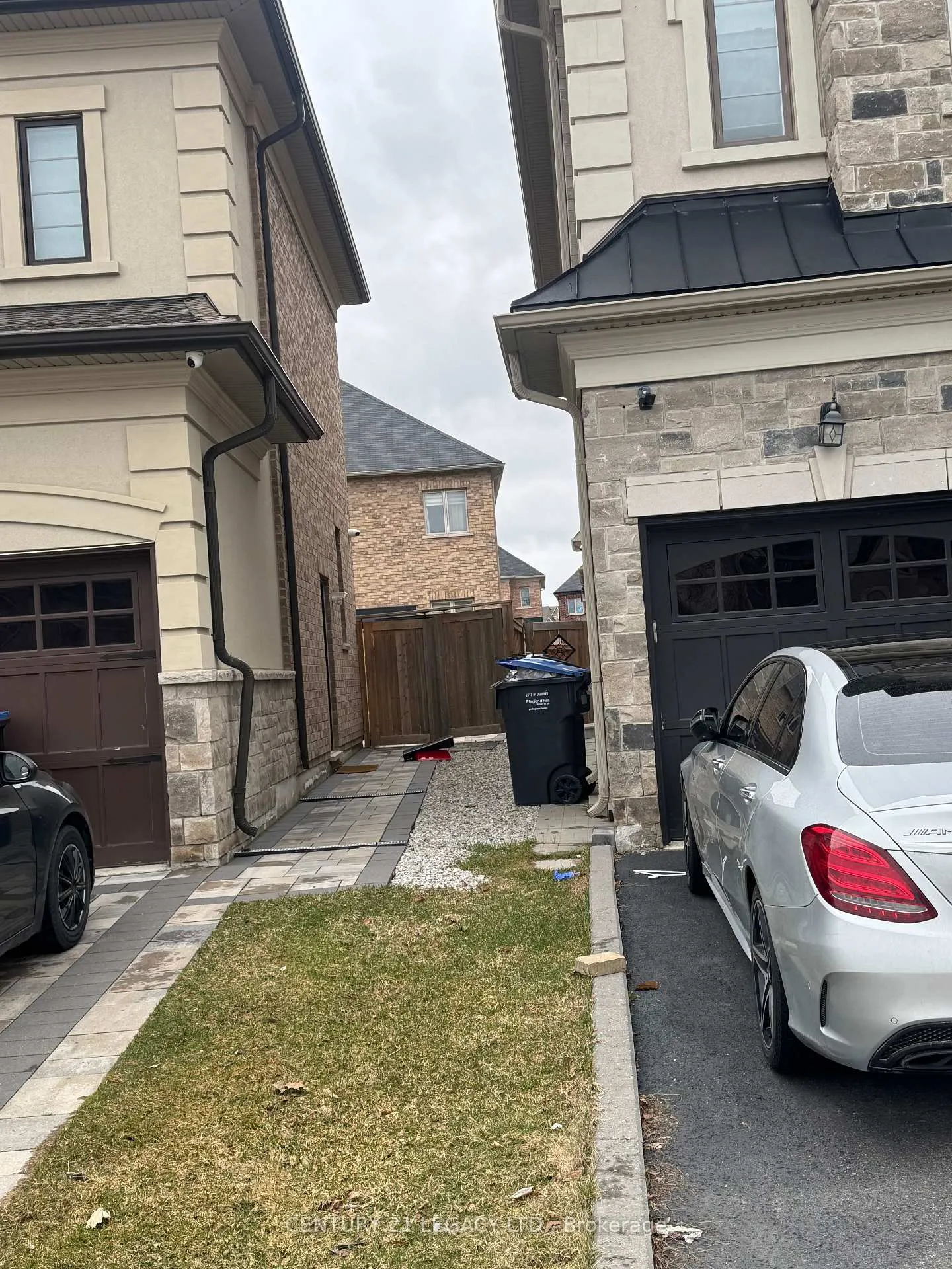 Photo 2 of Unit Bsmt, 26 Cloverhaven Road, Brampton, Toronto Gore Rural Estate — HOMEH