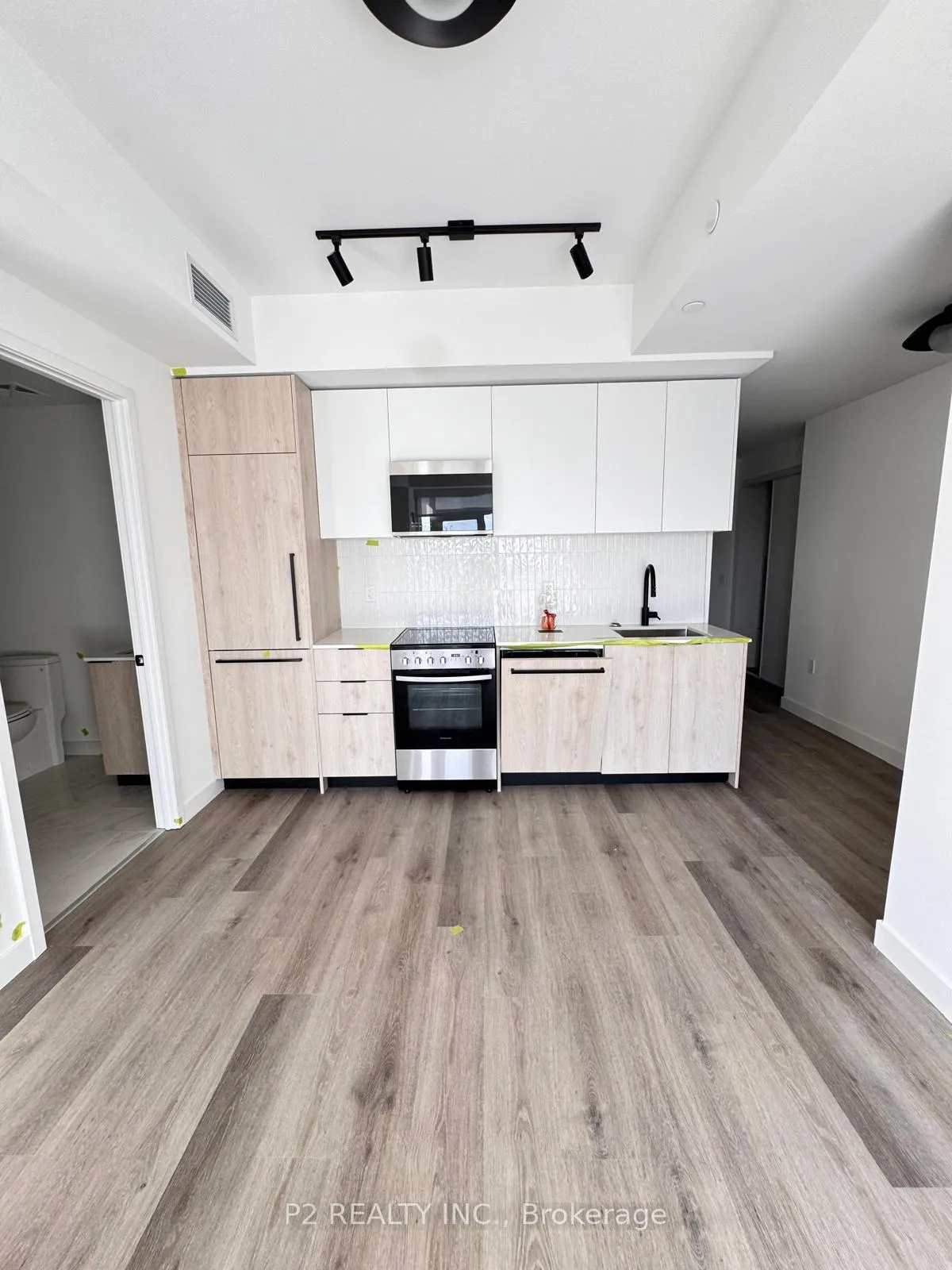 Front of Unit 529, 1635 Military Trail