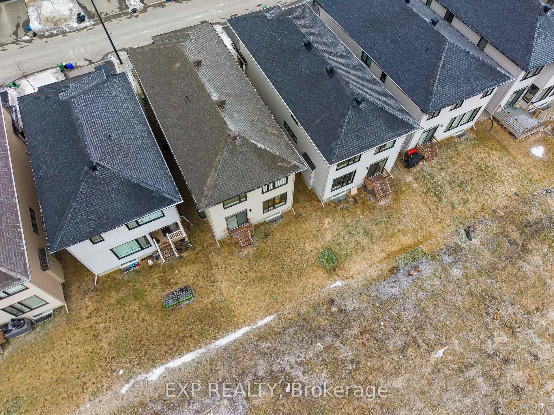 Photo 42 of 52 Whooping Crane Ridge, Ottawa, Riverside South/Gloucester Glen — HOMEH