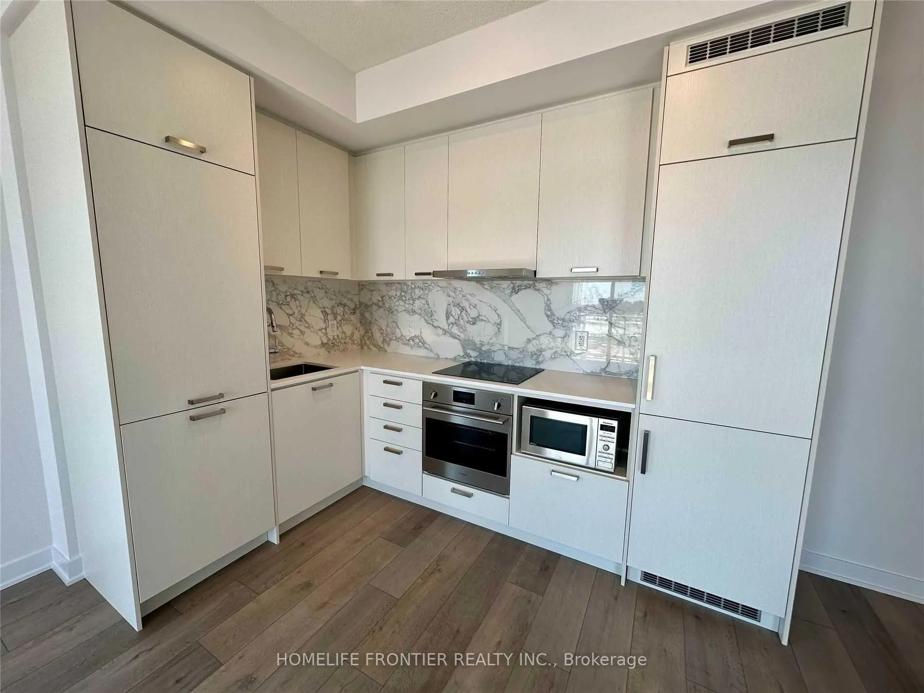 Photo 11 of Unit 605, 38 Honeycrisp Crescent, Vaughan, Vaughan Corporate Centre — HOMEH