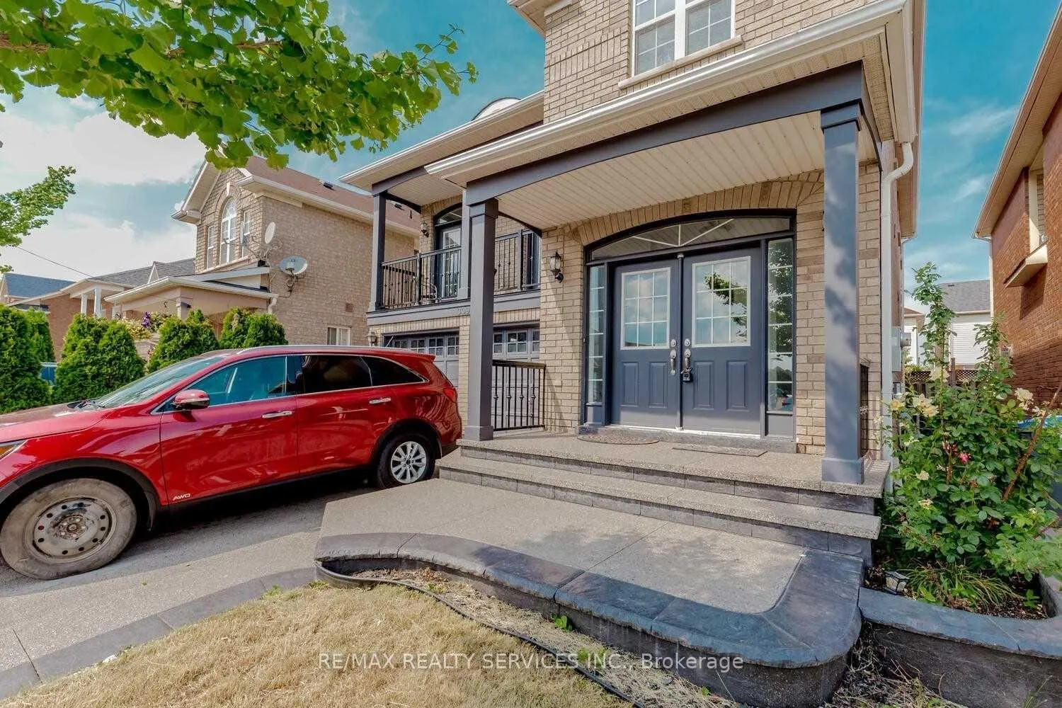 Photo 2 of 339 Edenbrook Hill (UPPER) Drive, Brampton, Fletcher's Meadow — HOMEH