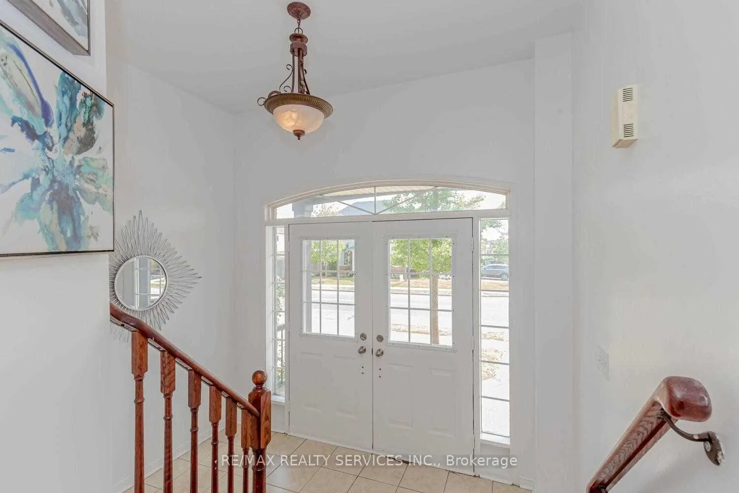 Photo 4 of 339 Edenbrook Hill (UPPER) Drive, Brampton, Fletcher's Meadow — HOMEH