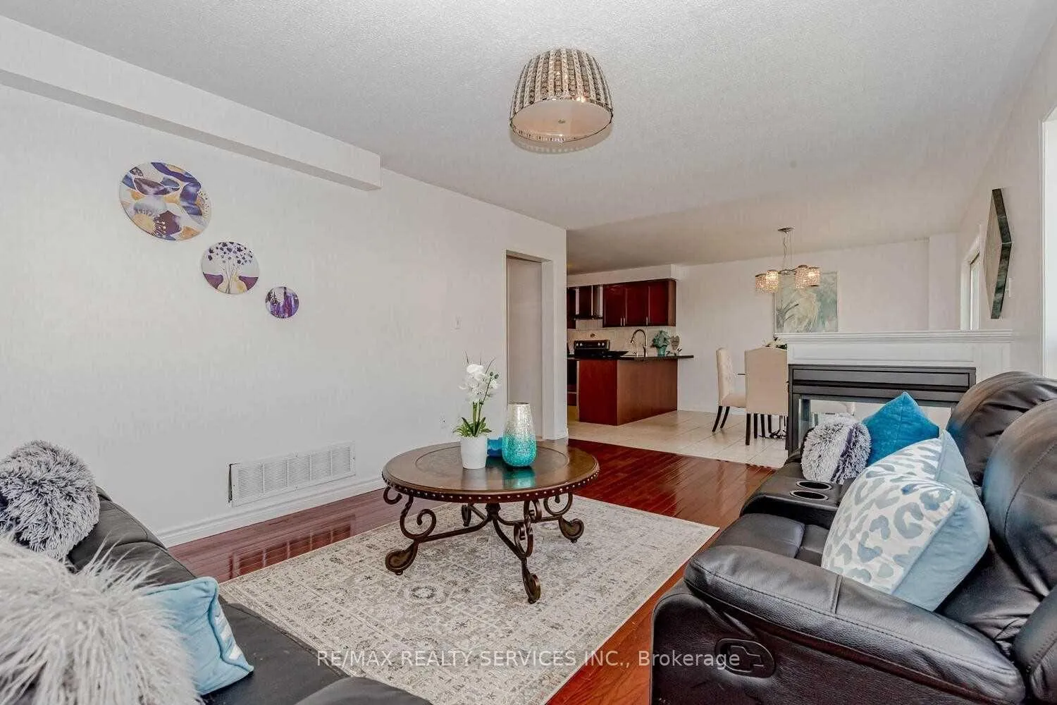Photo 8 of 339 Edenbrook Hill (UPPER) Drive, Brampton, Fletcher's Meadow — HOMEH