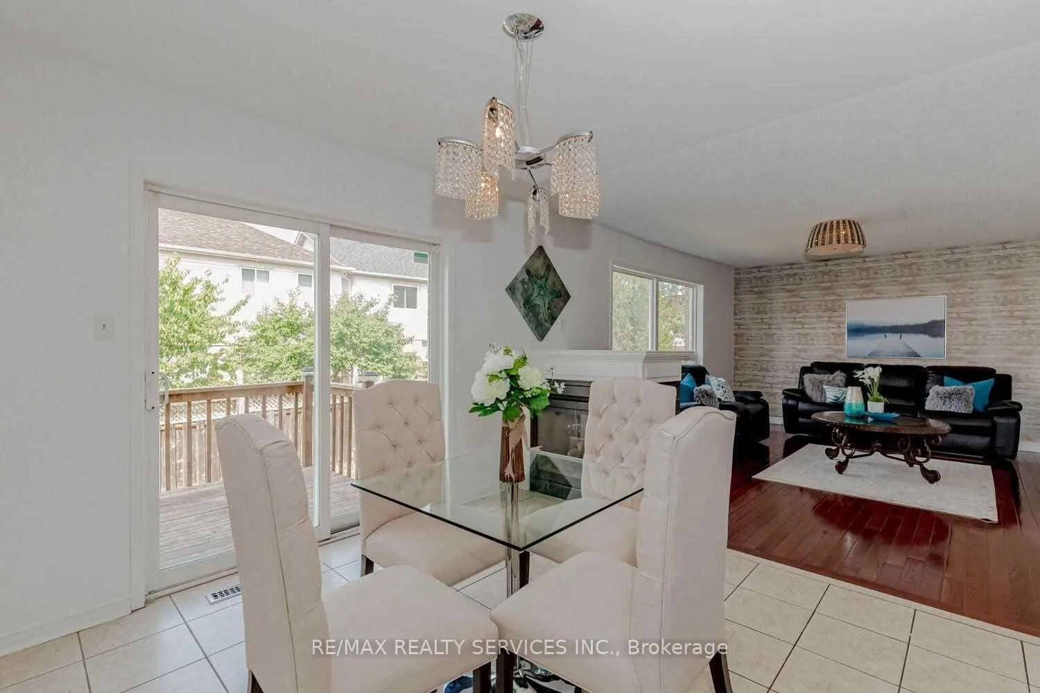Photo 10 of 339 Edenbrook Hill (UPPER) Drive, Brampton, Fletcher's Meadow — HOMEH