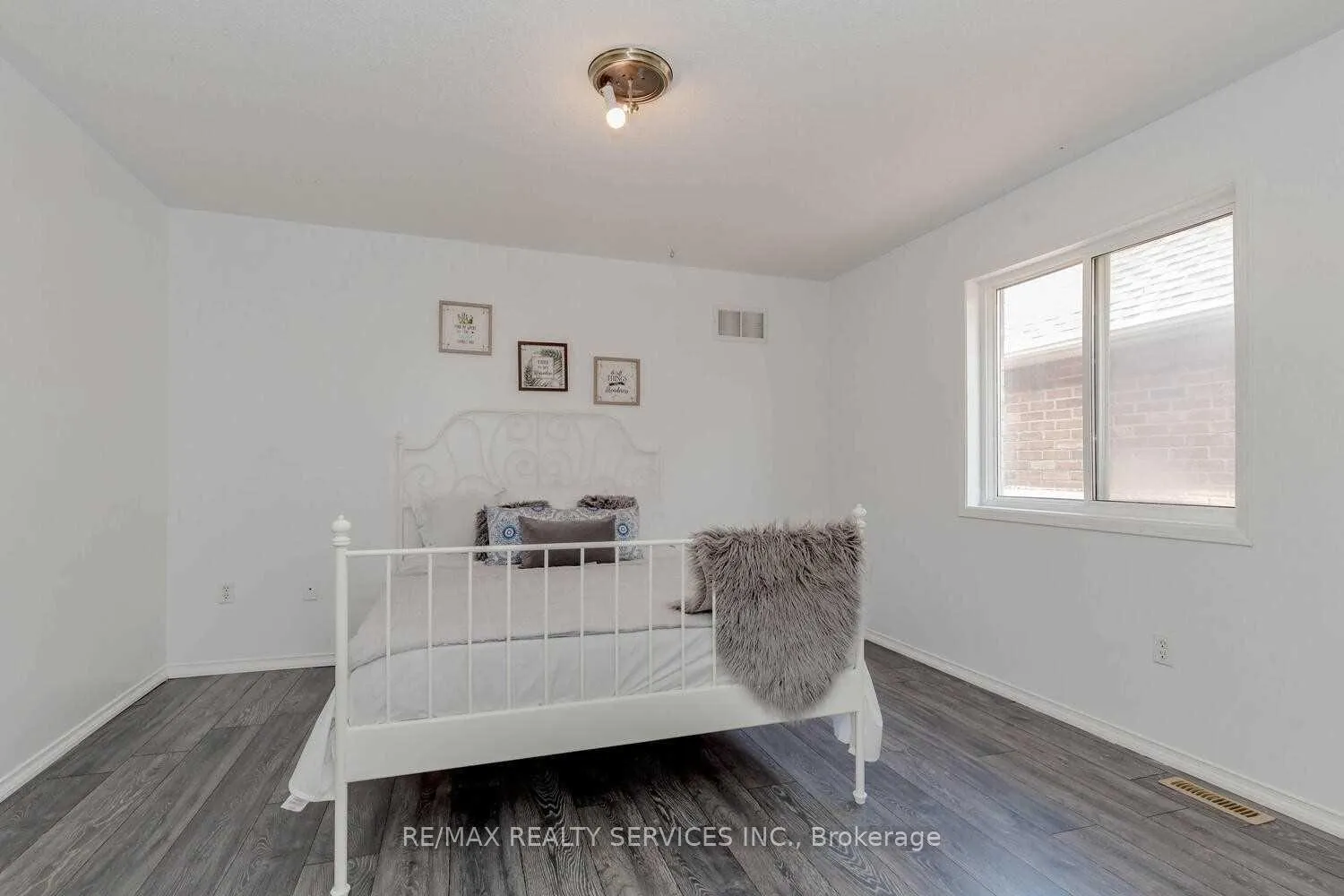 Photo 19 of 339 Edenbrook Hill (UPPER) Drive, Brampton, Fletcher's Meadow — HOMEH
