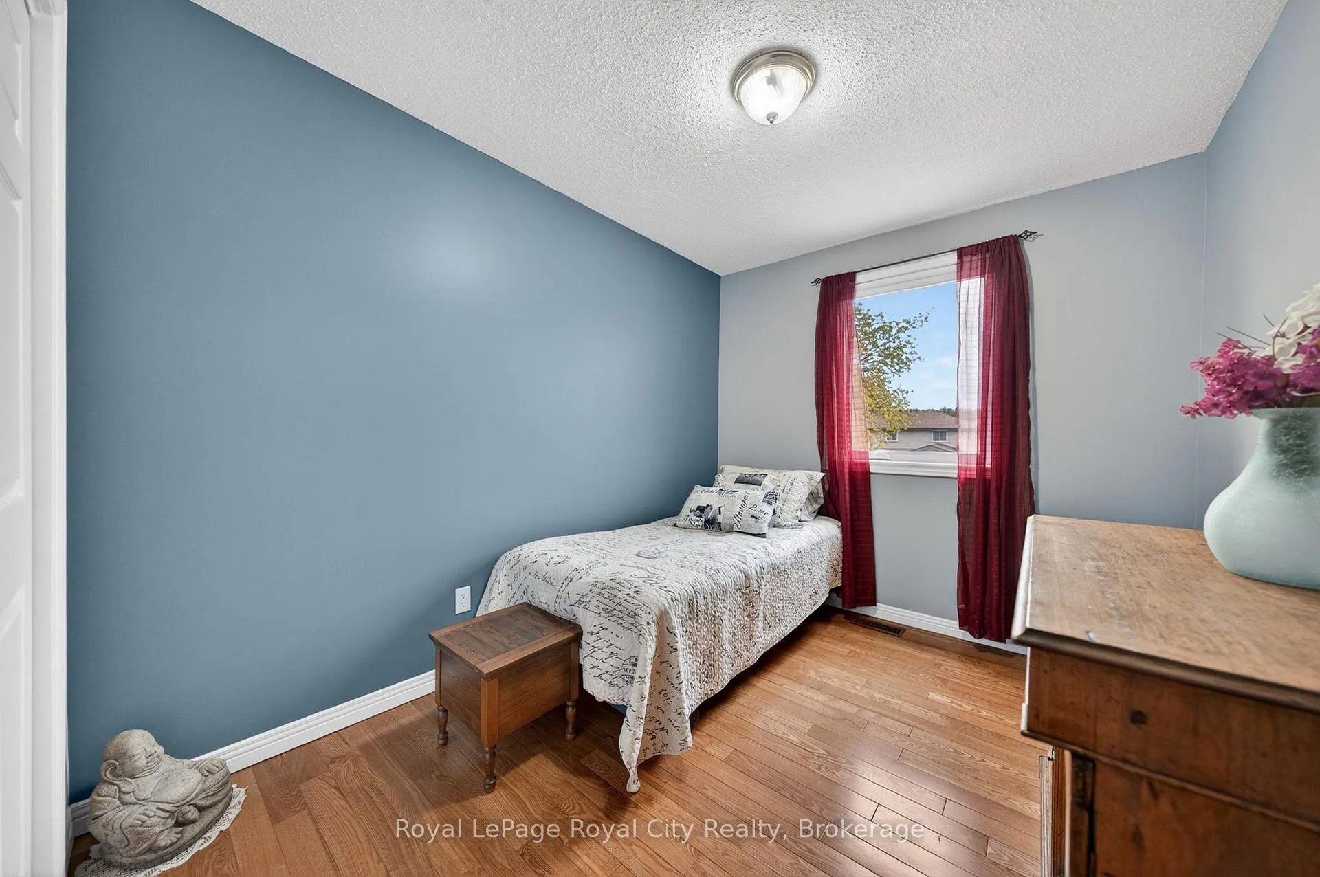 Photo 20 of 69 Sanderson Drive, Guelph, Willow West/Sugarbush/West Acres — HOMEH