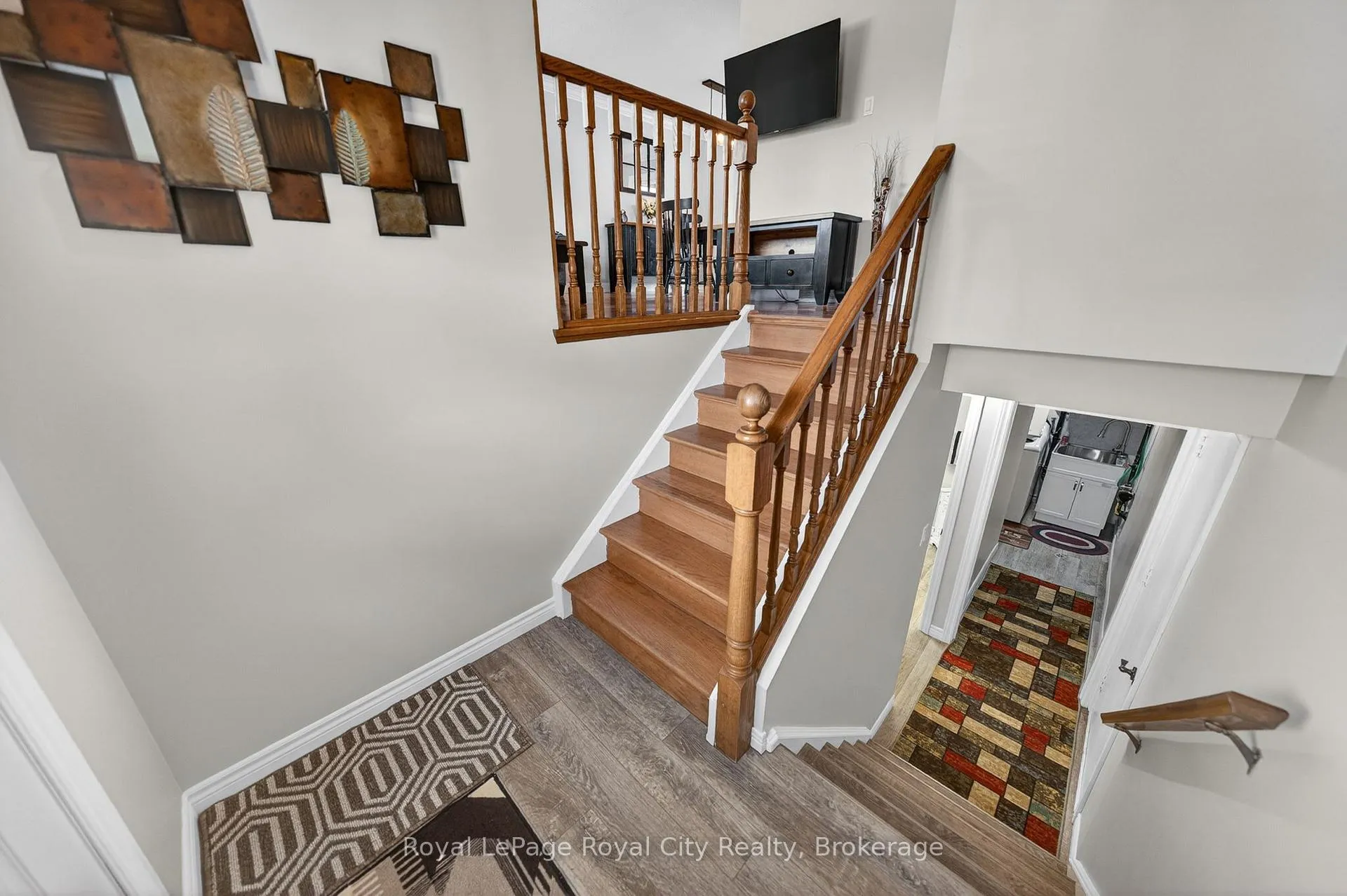 Photo 23 of 69 Sanderson Drive, Guelph, Willow West/Sugarbush/West Acres — HOMEH