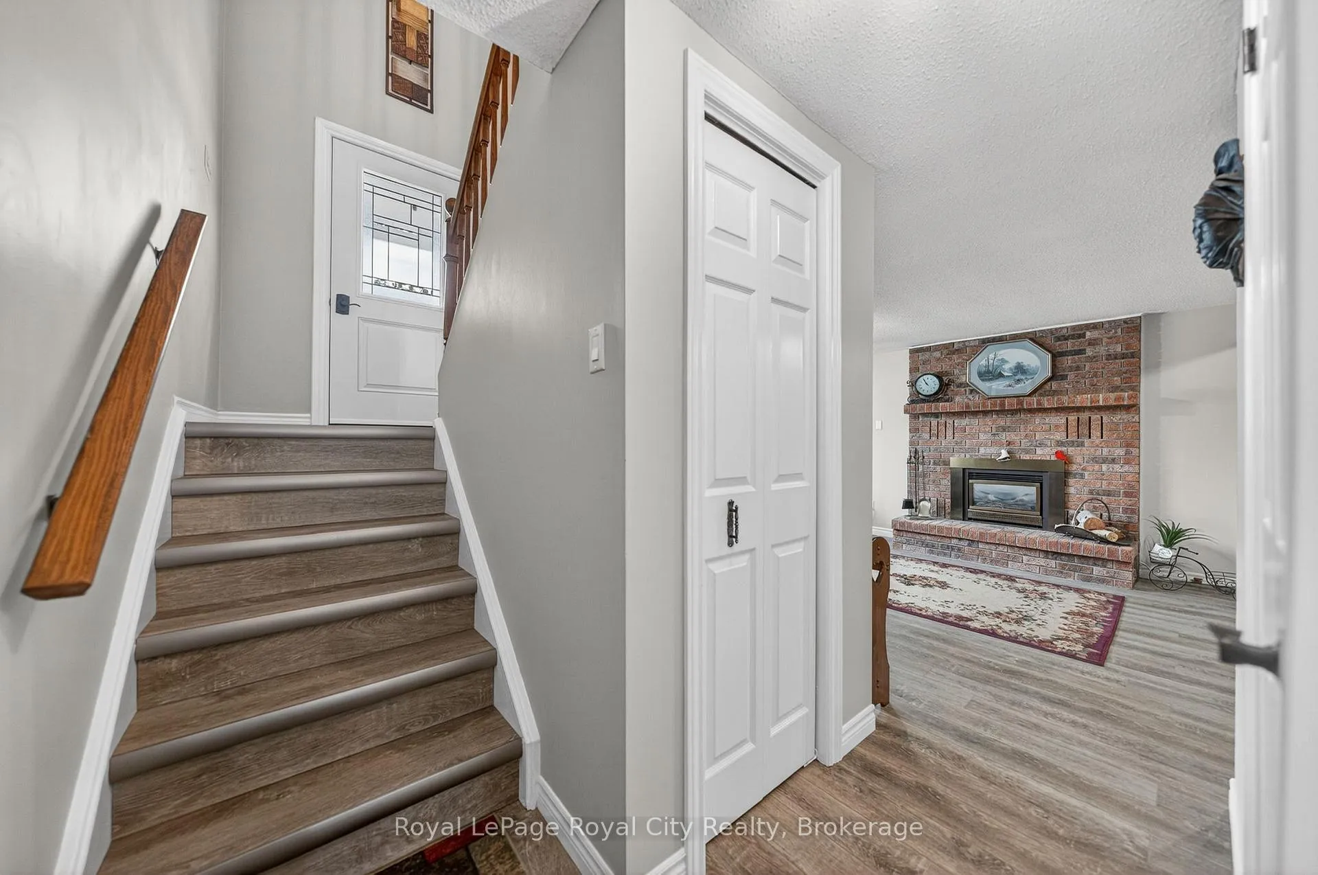 Photo 24 of 69 Sanderson Drive, Guelph, Willow West/Sugarbush/West Acres — HOMEH