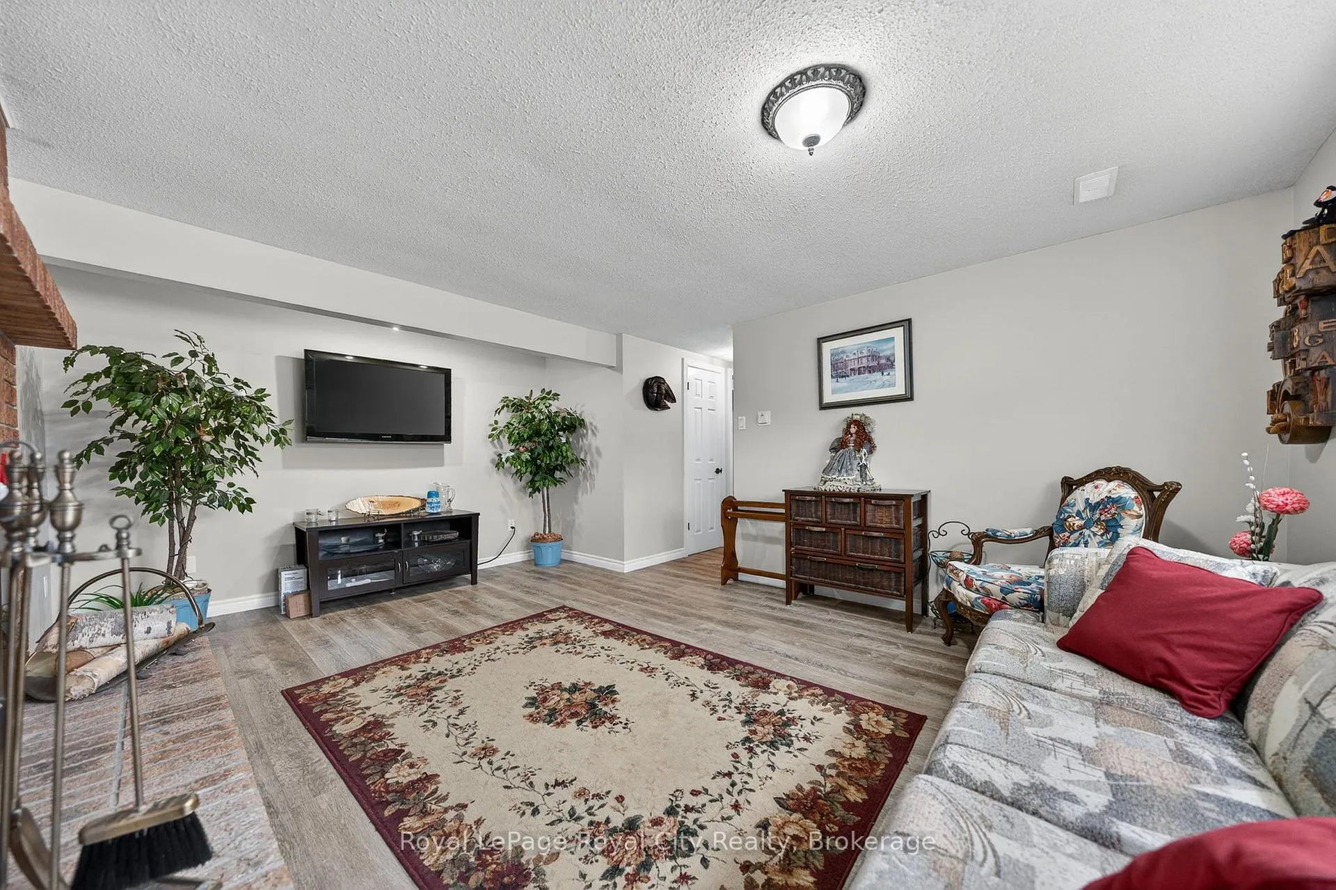 Photo 27 of 69 Sanderson Drive, Guelph, Willow West/Sugarbush/West Acres — HOMEH