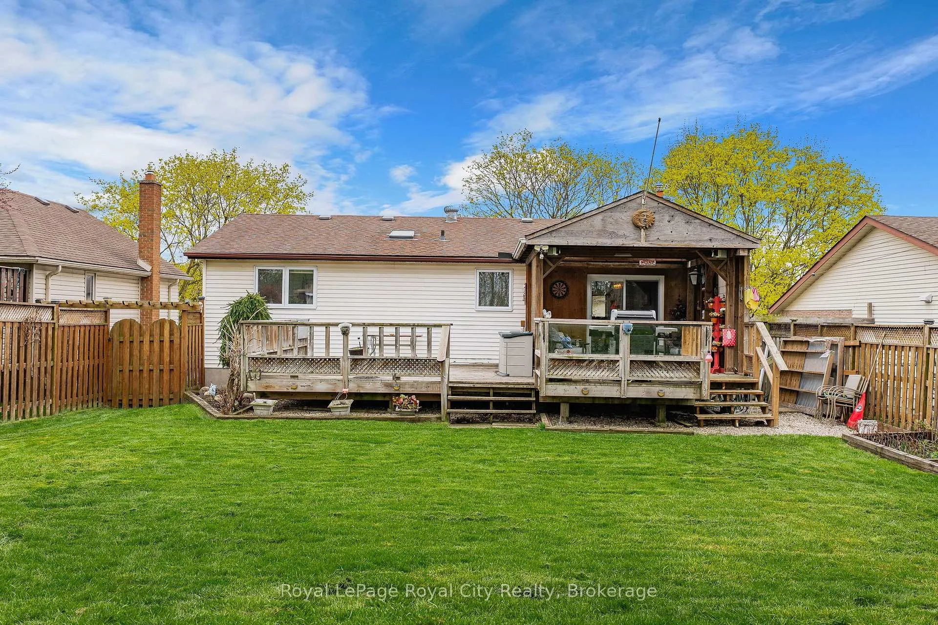 Photo 31 of 69 Sanderson Drive, Guelph, Willow West/Sugarbush/West Acres — HOMEH