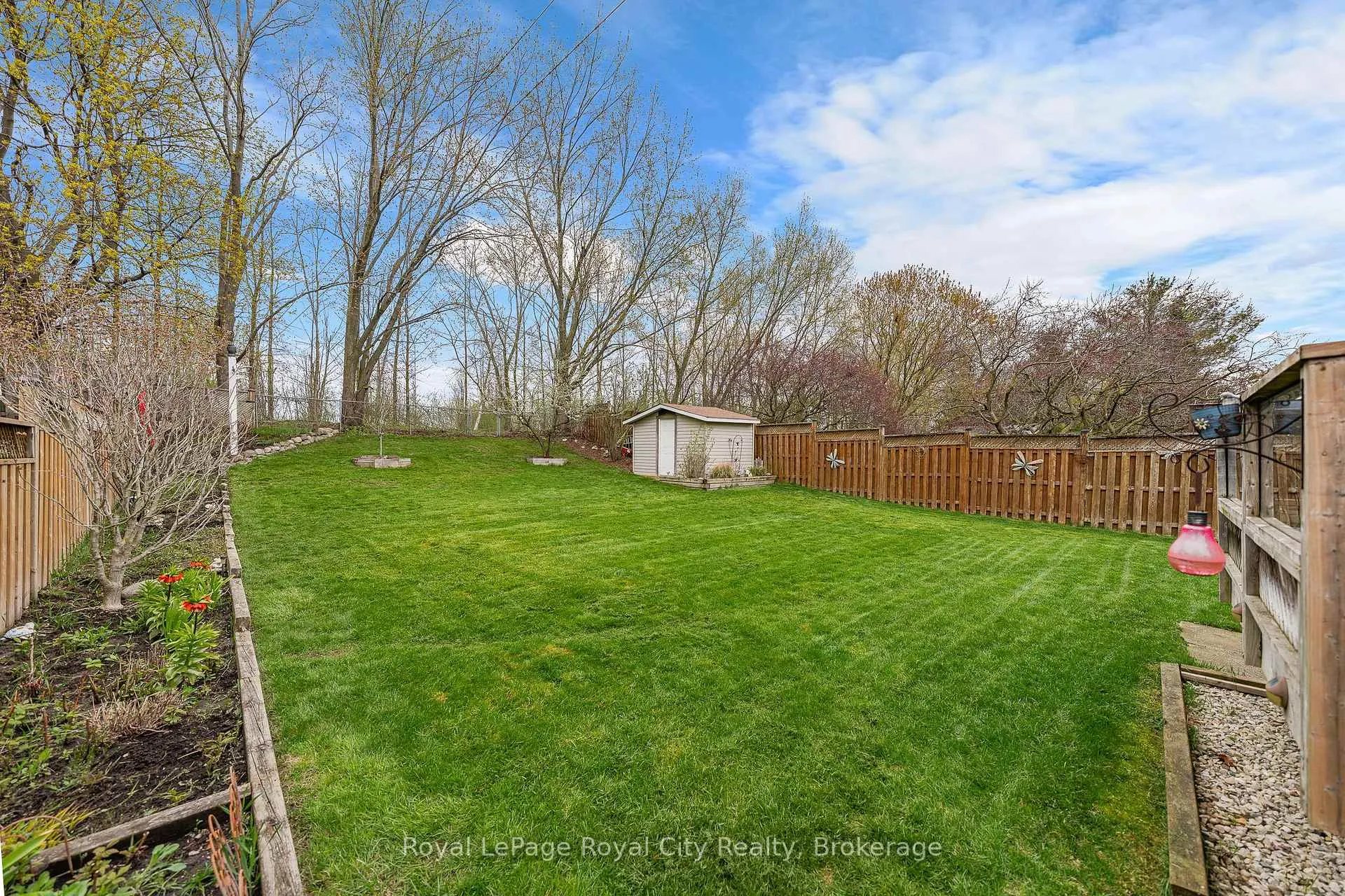 Photo 36 of 69 Sanderson Drive, Guelph, Willow West/Sugarbush/West Acres — HOMEH