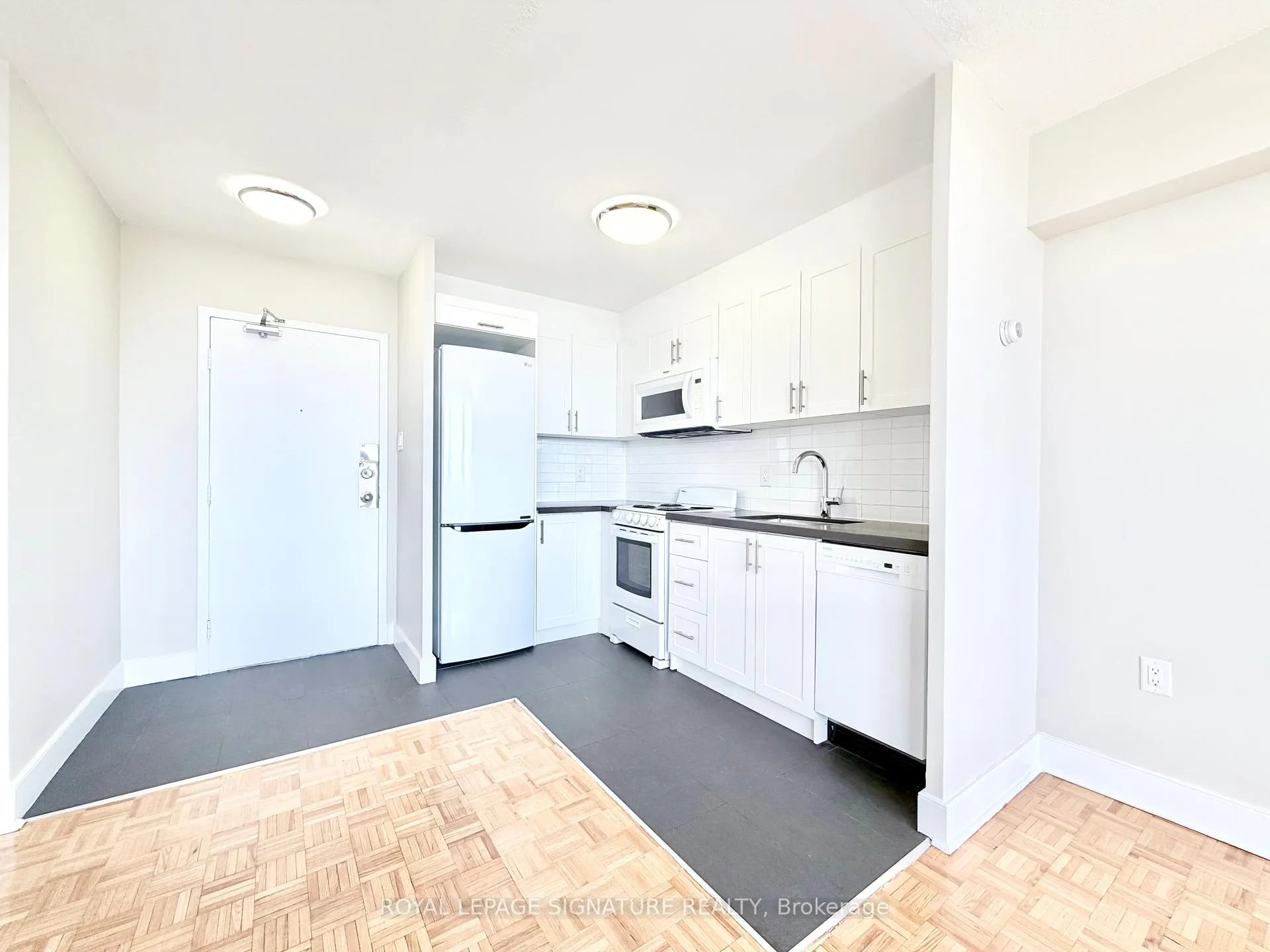 Front of Unit 1103, 1500 Bathurst Street