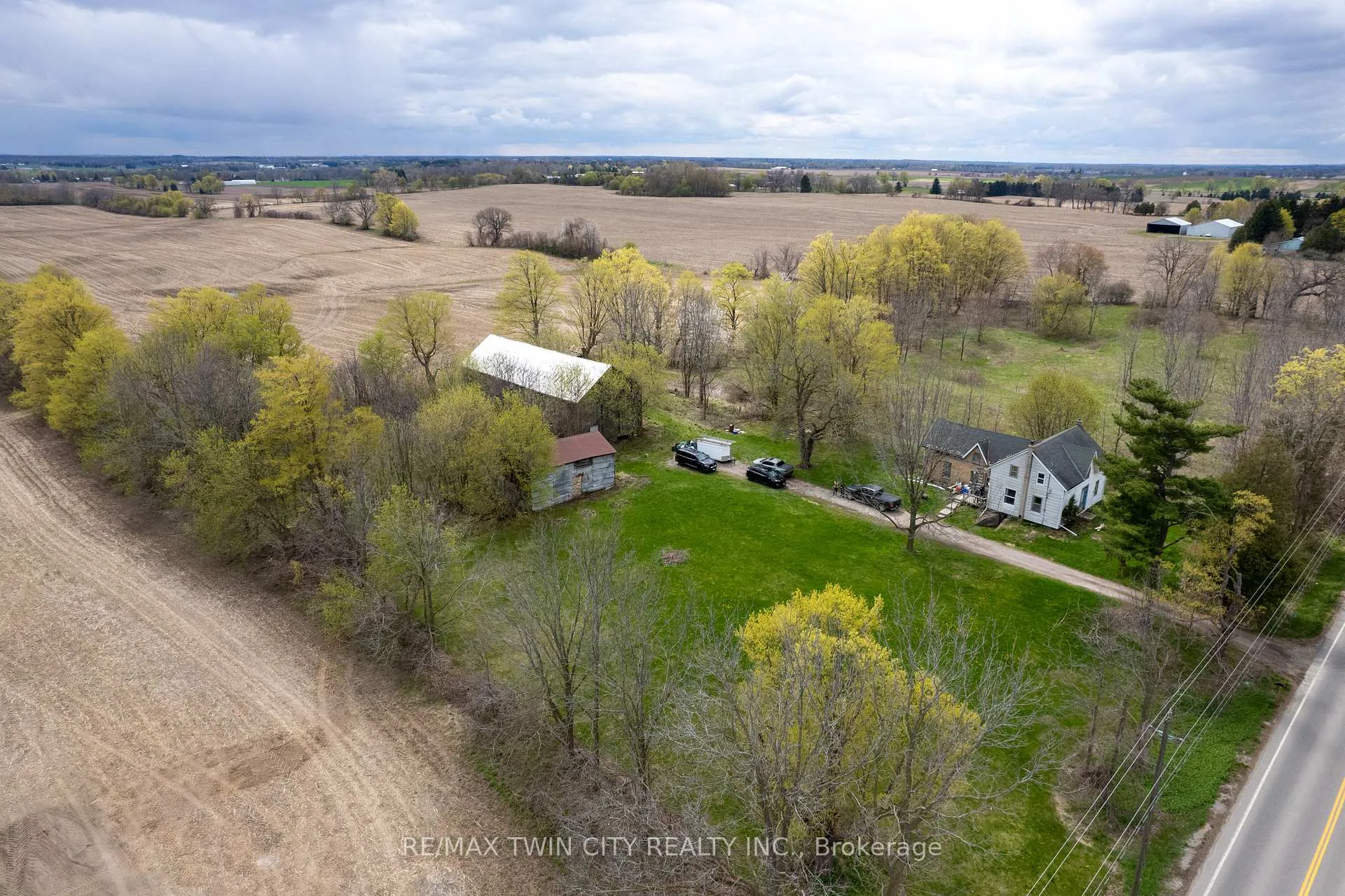 Photo 10 of 120 Bethel Road, Brant, Paris — HOMEH
