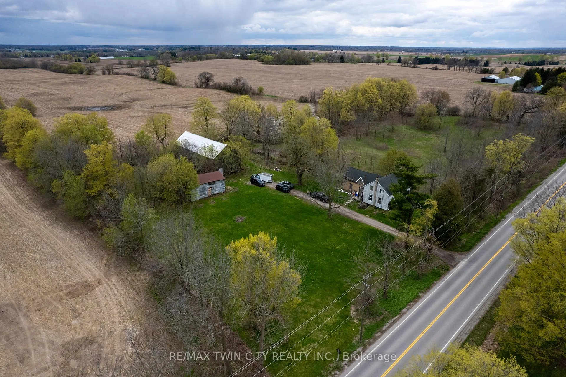 Photo 12 of 120 Bethel Road, Brant, Paris — HOMEH