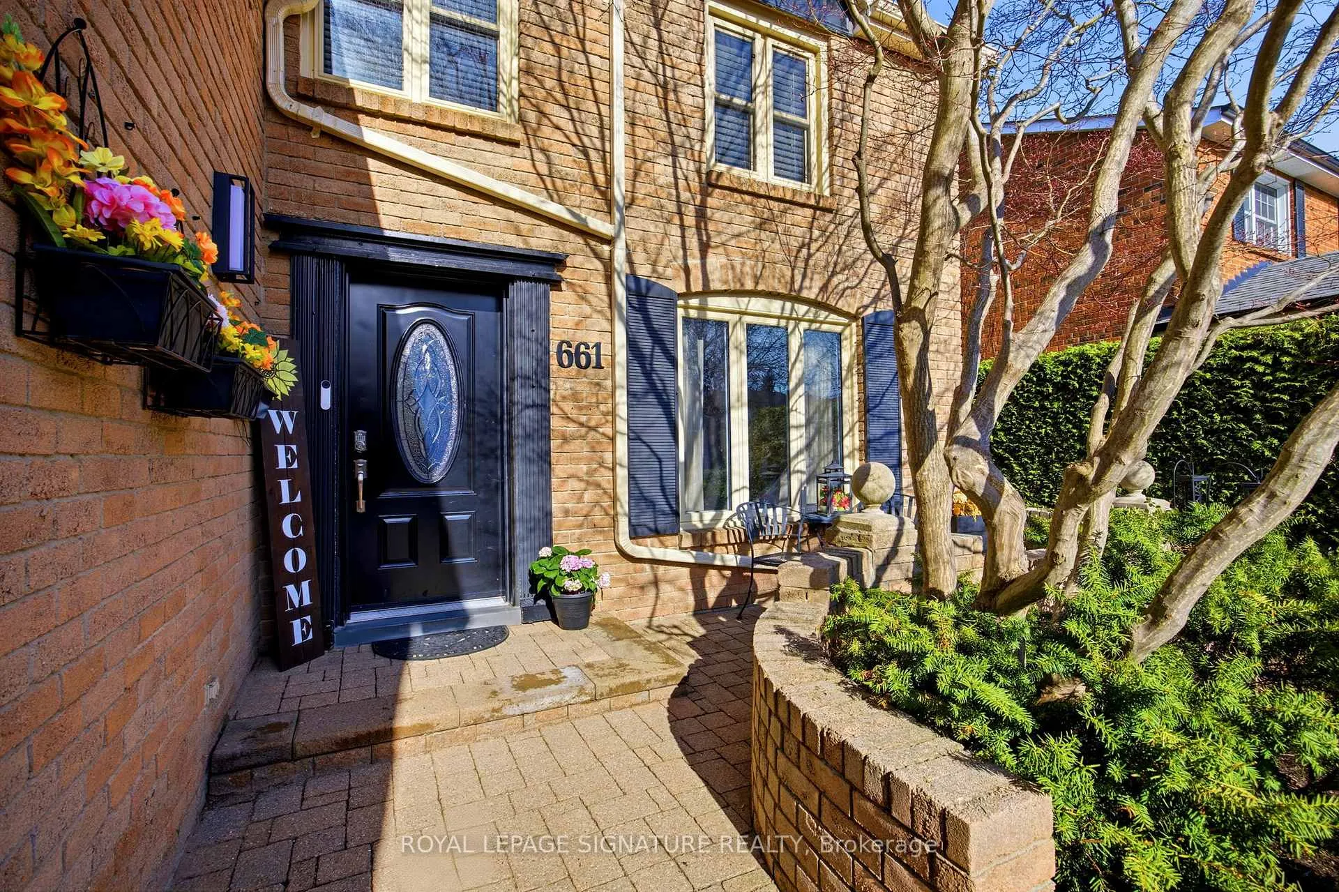 Photo 2 of 661 Weyburn Square, Pickering, Amberlea — HOMEH
