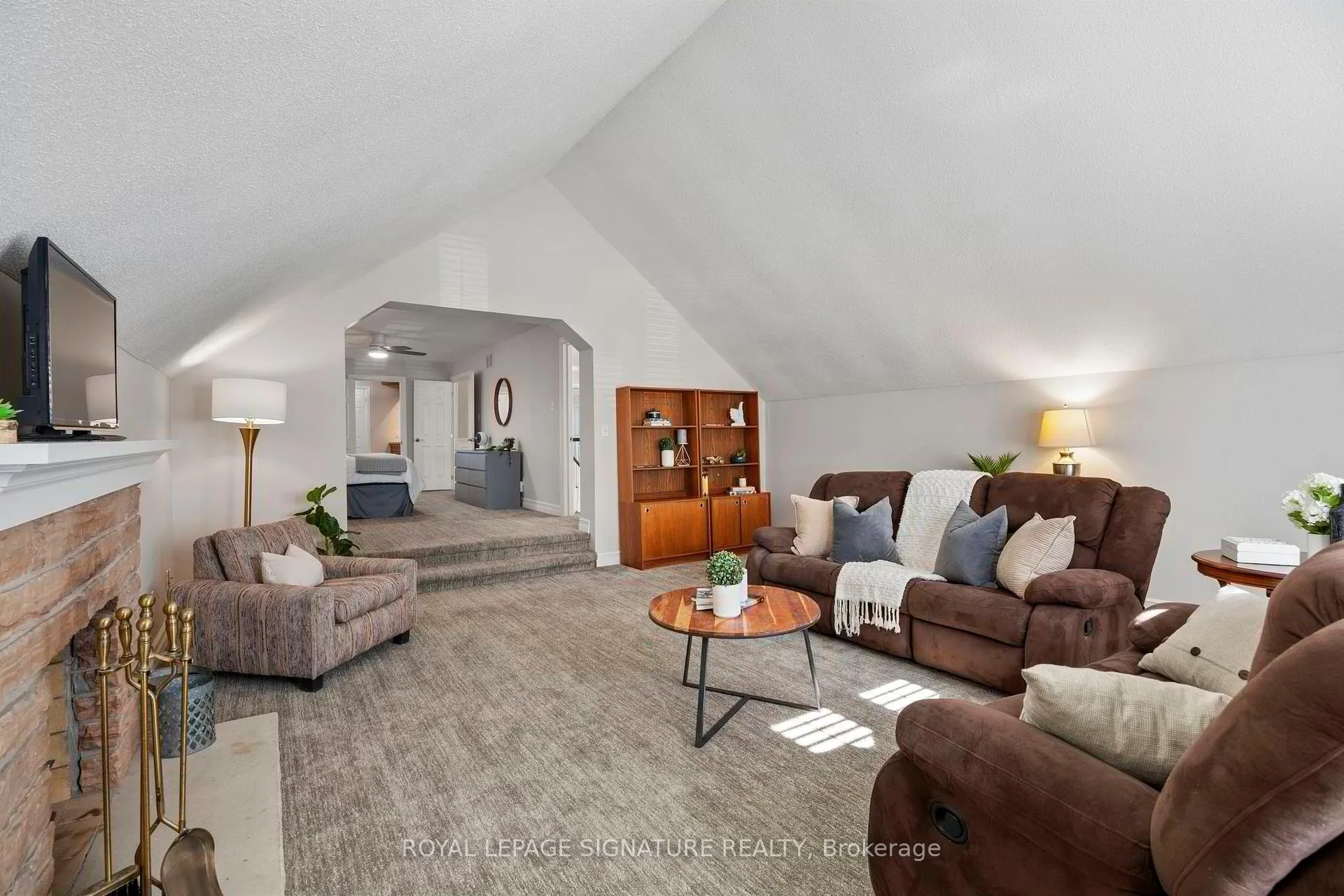 Photo 20 of 661 Weyburn Square, Pickering, Amberlea — HOMEH