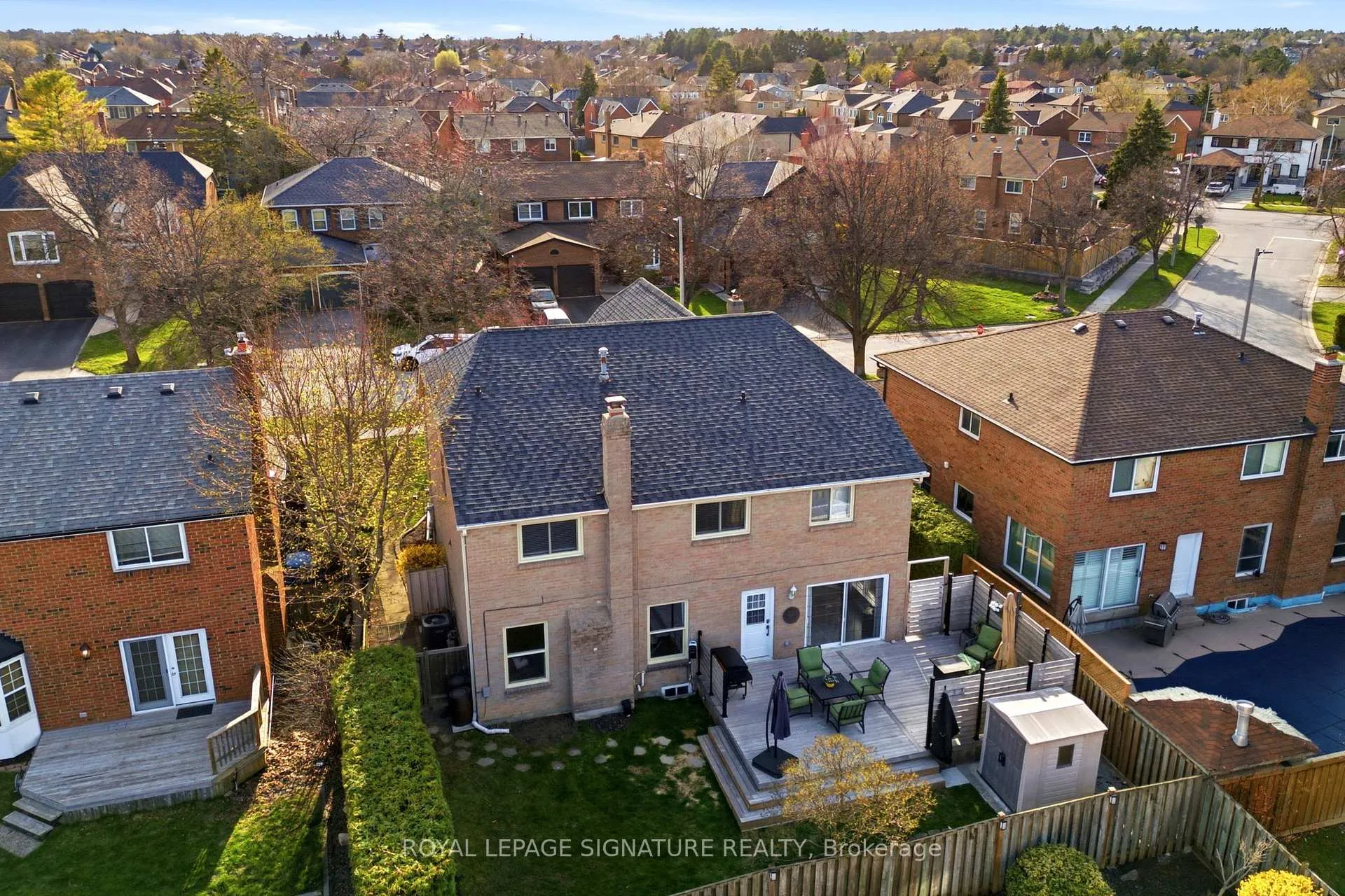 Photo 37 of 661 Weyburn Square, Pickering, Amberlea — HOMEH