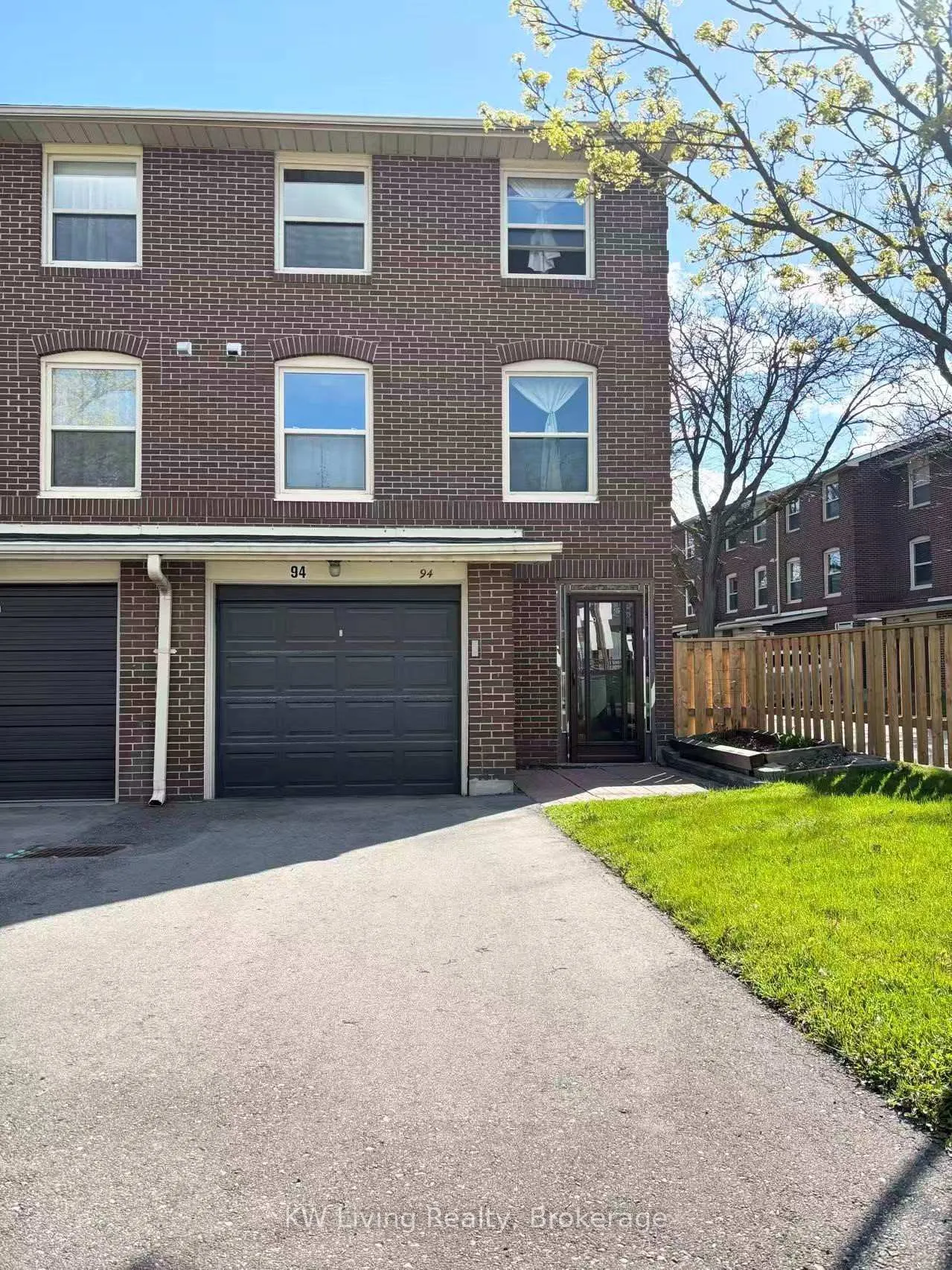 Photo 1 of 94 Edenborough Drive, Brampton, Southgate — HOMEH