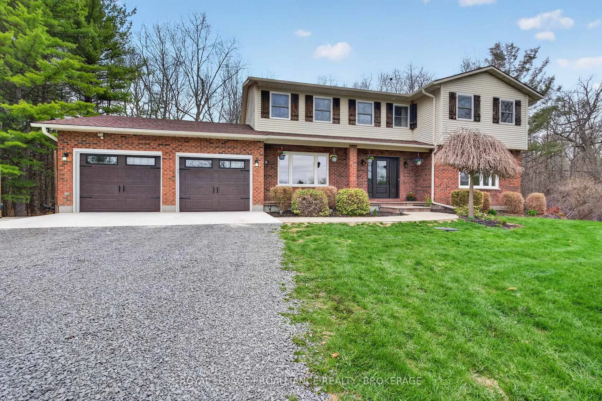 Photo 3 of 1081 Knight'S Lane, Frontenac, Frontenac South — HOMEH