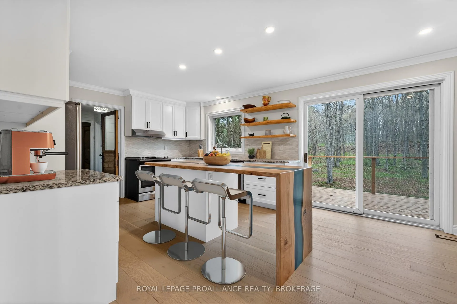 Photo 8 of 1081 Knight'S Lane, Frontenac, Frontenac South — HOMEH