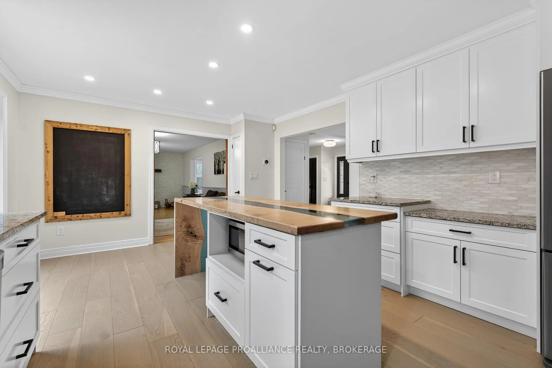 Photo 10 of 1081 Knight'S Lane, Frontenac, Frontenac South — HOMEH