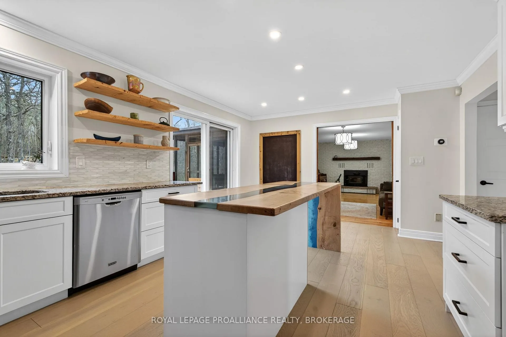 Photo 11 of 1081 Knight'S Lane, Frontenac, Frontenac South — HOMEH