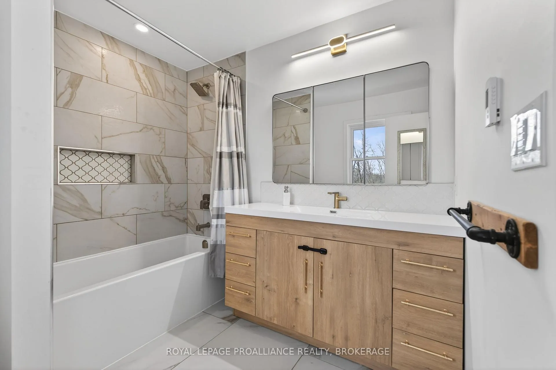 Photo 21 of 1081 Knight'S Lane, Frontenac, Frontenac South — HOMEH