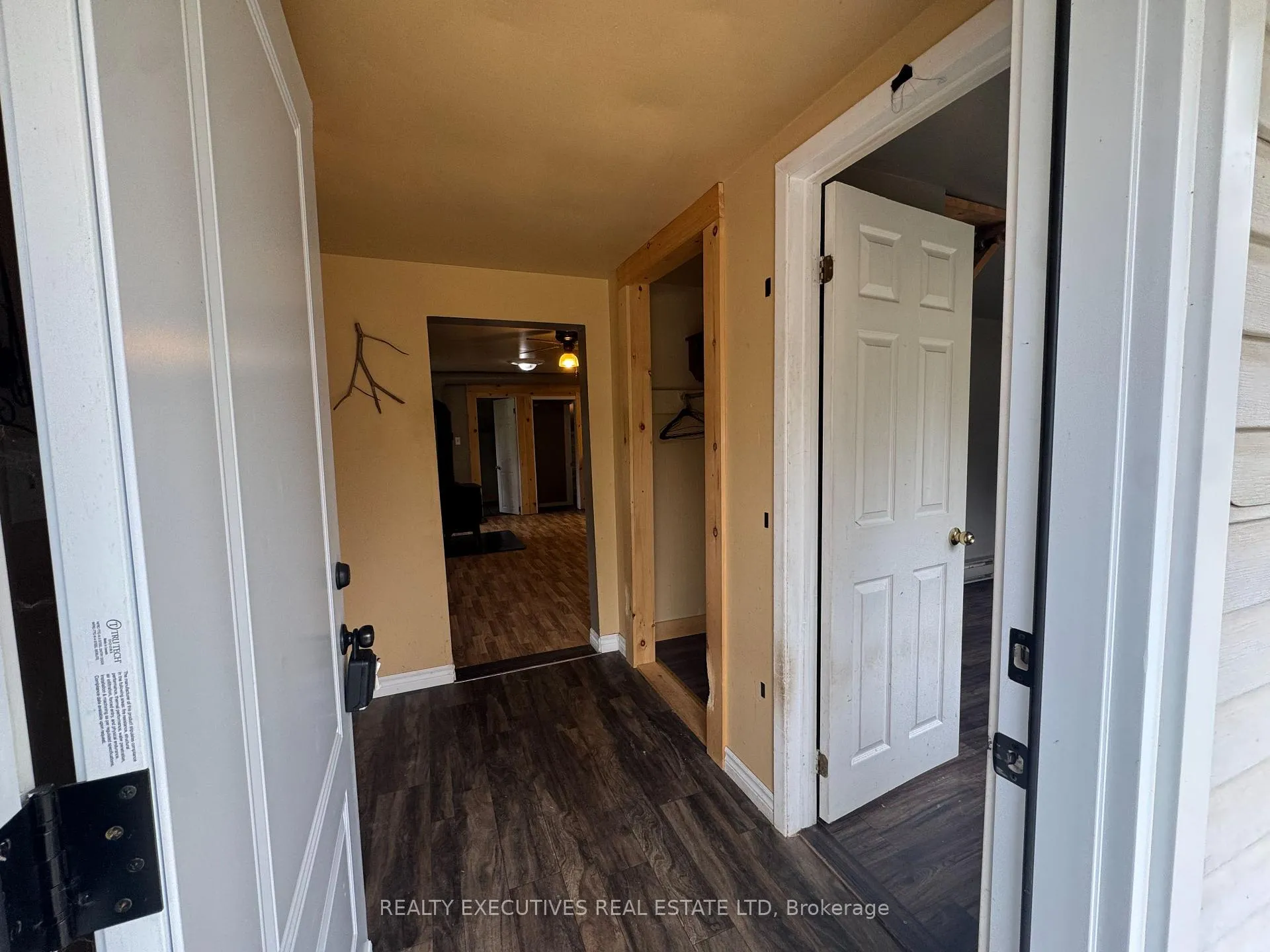 Photo 5 of 10146 509 Road N, Frontenac, Frontenac North — HOMEH