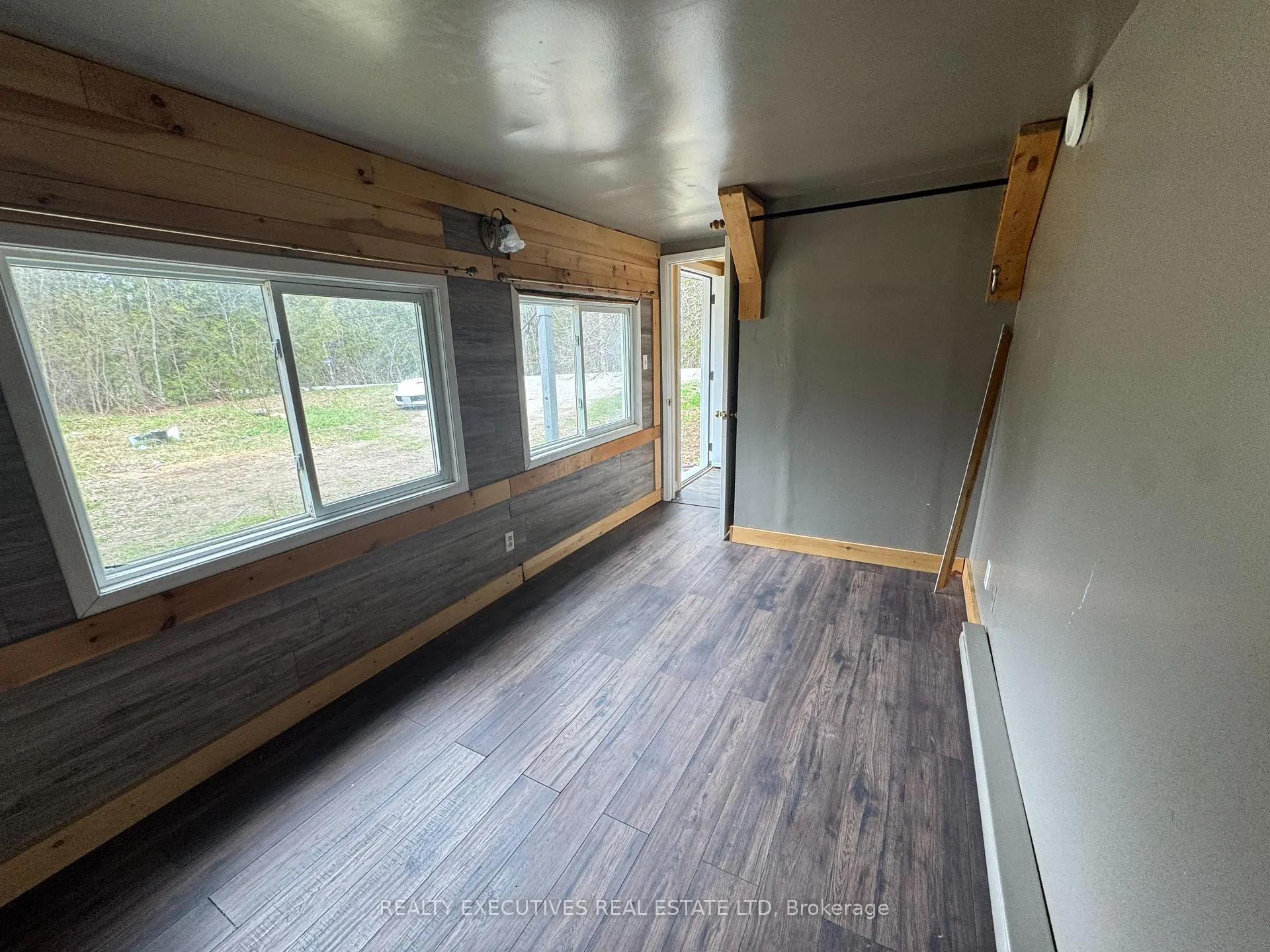 Photo 9 of 10146 509 Road N, Frontenac, Frontenac North — HOMEH