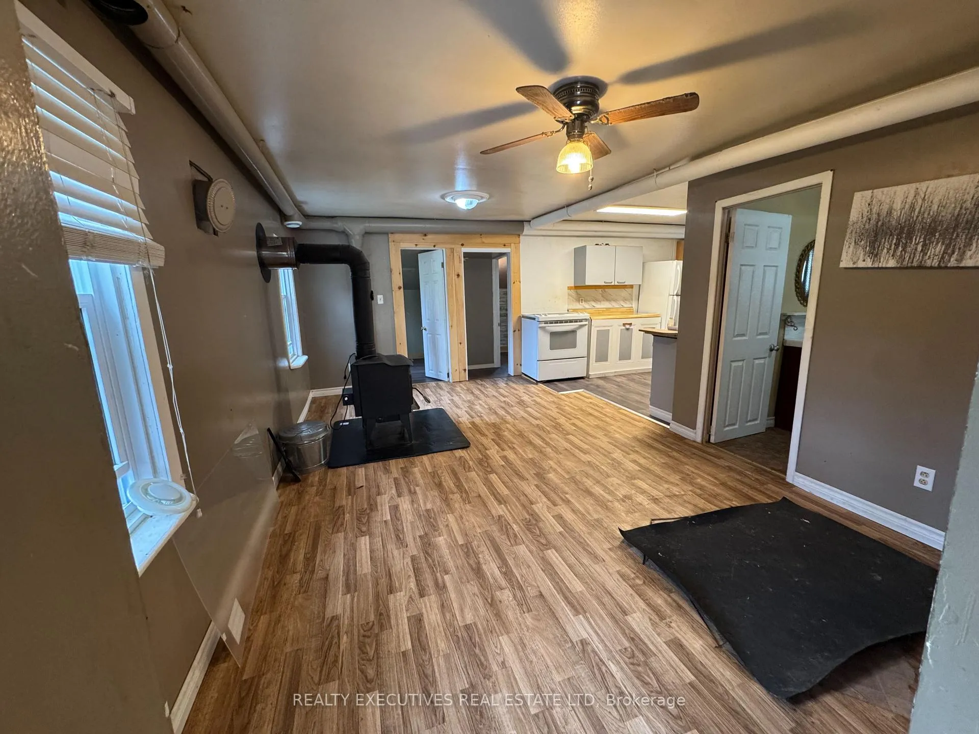 Photo 10 of 10146 509 Road N, Frontenac, Frontenac North — HOMEH