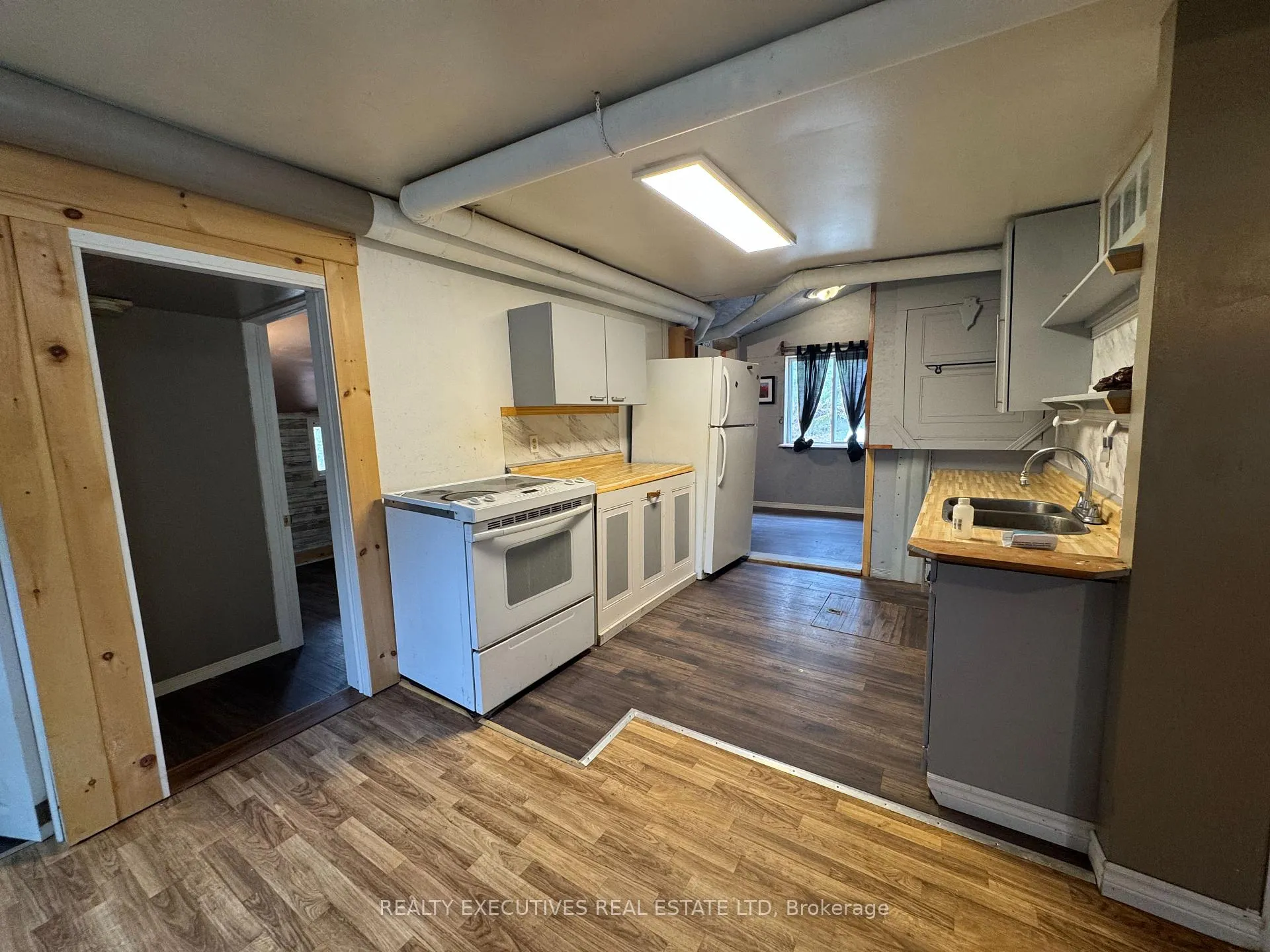 Photo 12 of 10146 509 Road N, Frontenac, Frontenac North — HOMEH