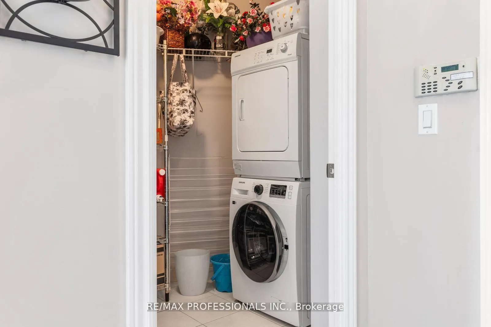 Photo 12 of Unit 903, 1135 Royal York Road, Etobicoke, Edenbridge-Humber Valley — HOMEH