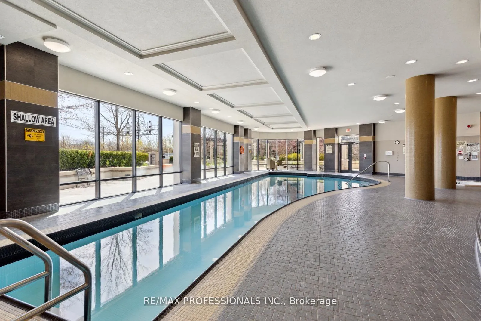 Photo 16 of Unit 903, 1135 Royal York Road, Etobicoke, Edenbridge-Humber Valley — HOMEH