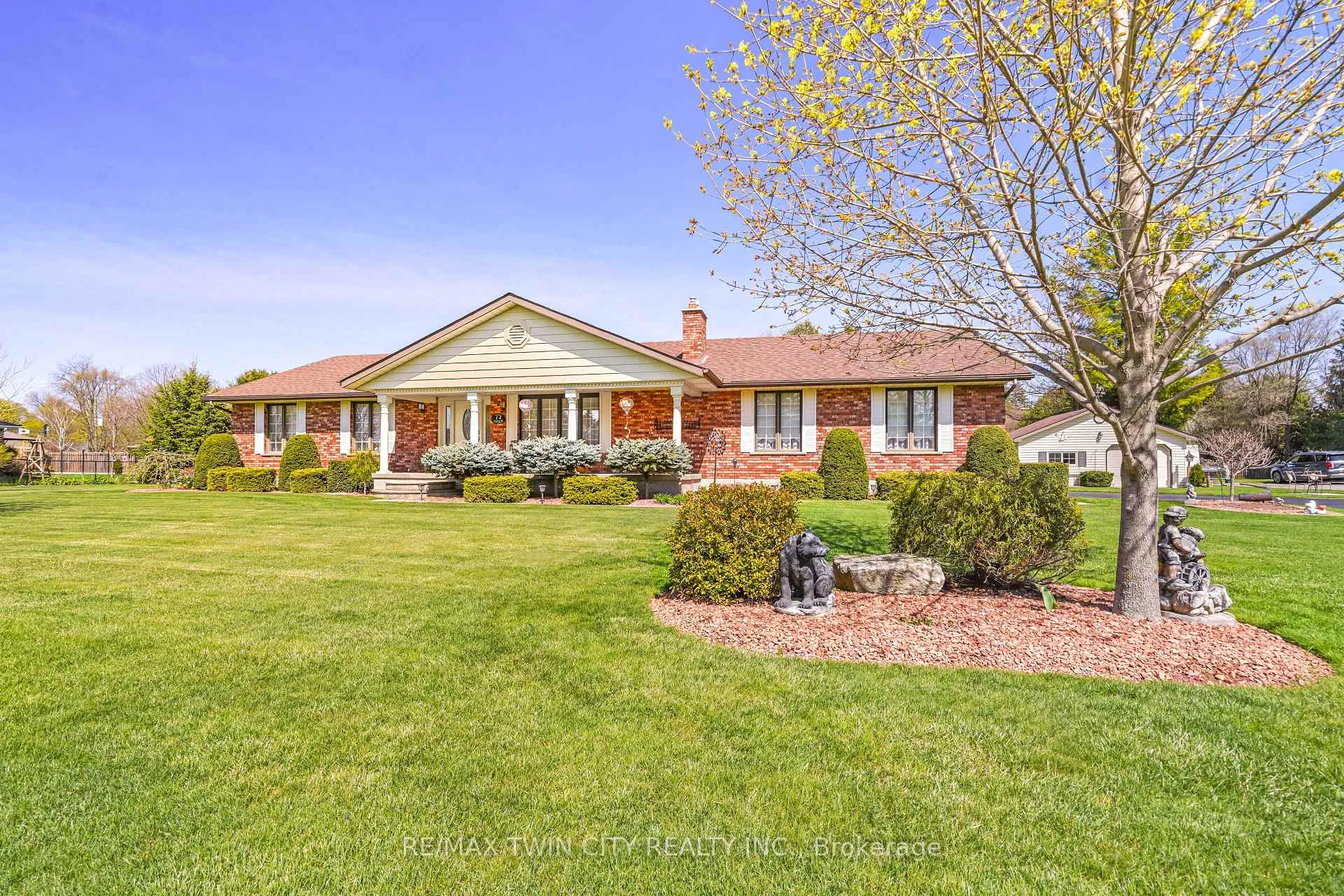Photo 5 of 14 Kimberly Road, Brant, Brantford Twp — HOMEH