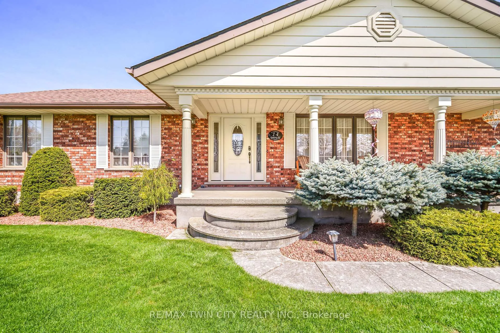 Photo 6 of 14 Kimberly Road, Brant, Brantford Twp — HOMEH