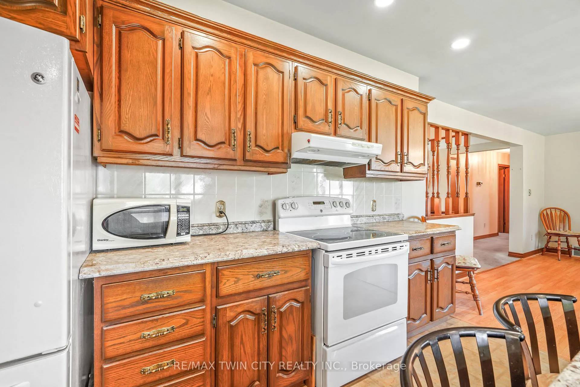 Photo 17 of 14 Kimberly Road, Brant, Brantford Twp — HOMEH