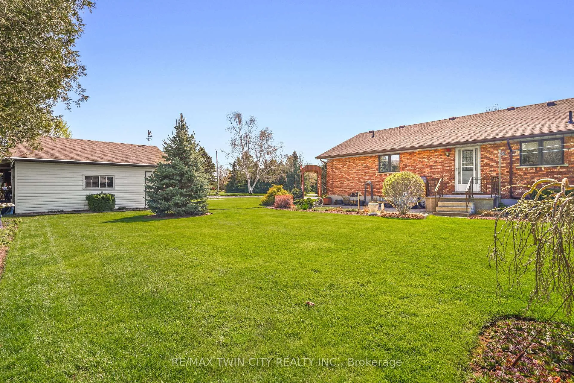 Photo 44 of 14 Kimberly Road, Brant, Brantford Twp — HOMEH