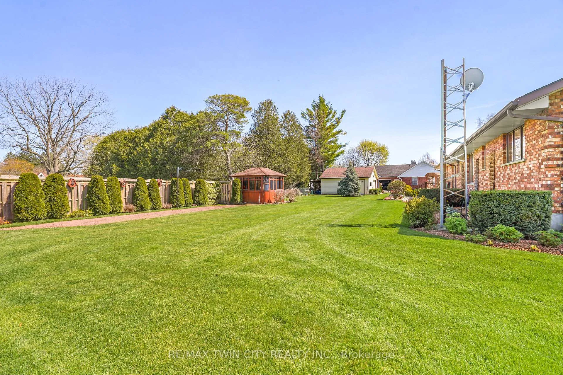 Photo 48 of 14 Kimberly Road, Brant, Brantford Twp — HOMEH