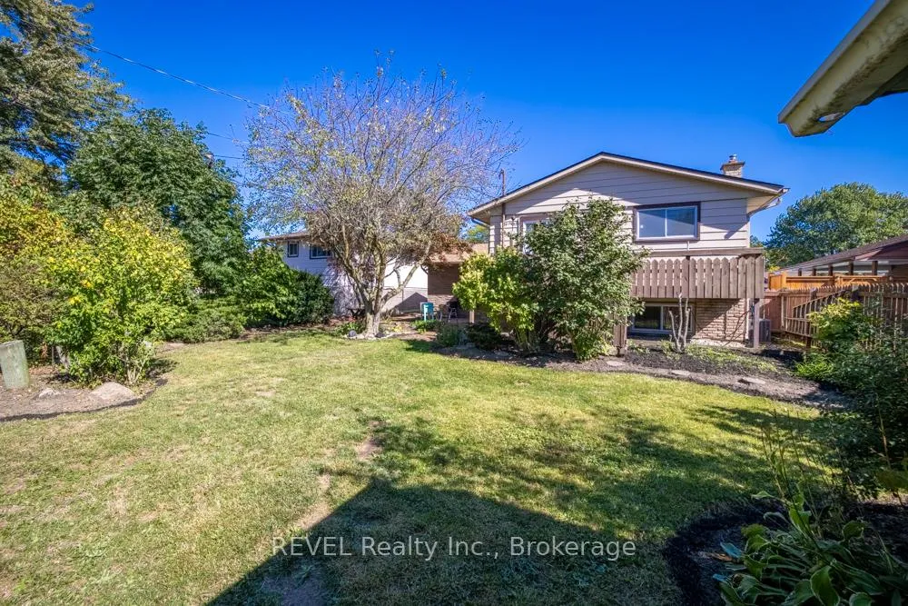 Photo 32 of 43 Trelawn Parkway, Welland, N. Welland — HOMEH