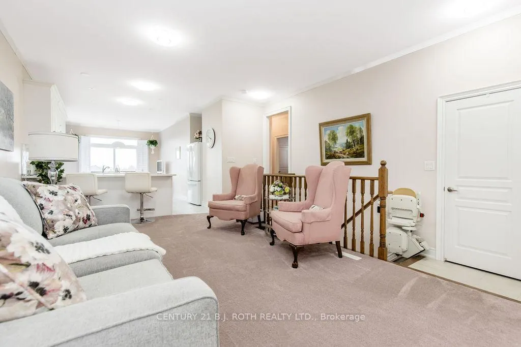 Photo 2 of 3105 Monarch Drive, Orillia — HOMEH