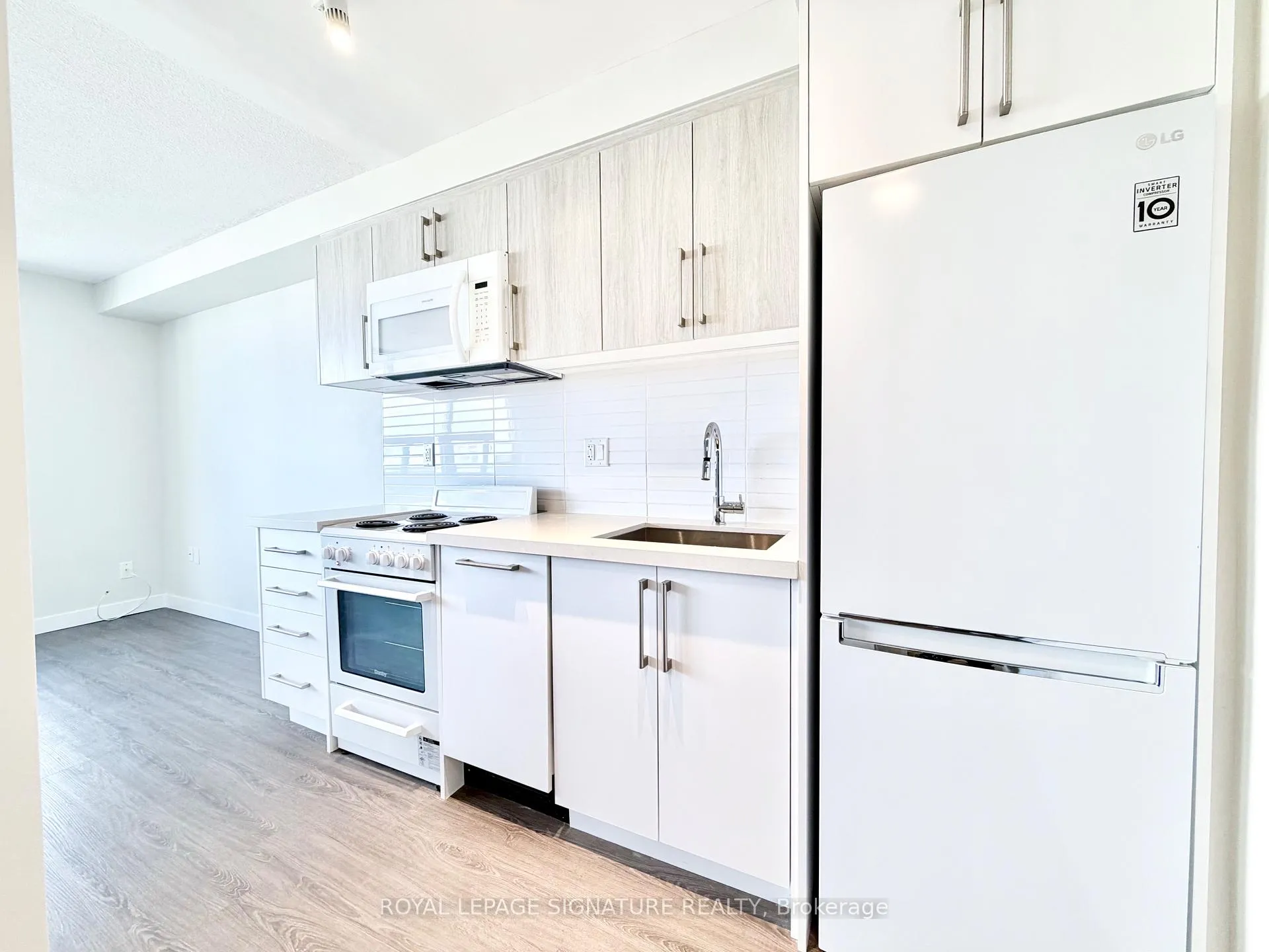 Photo 2 of Unit 1206, 1500 Bathurst Street, Toronto, Humewood-Cedarvale — HOMEH