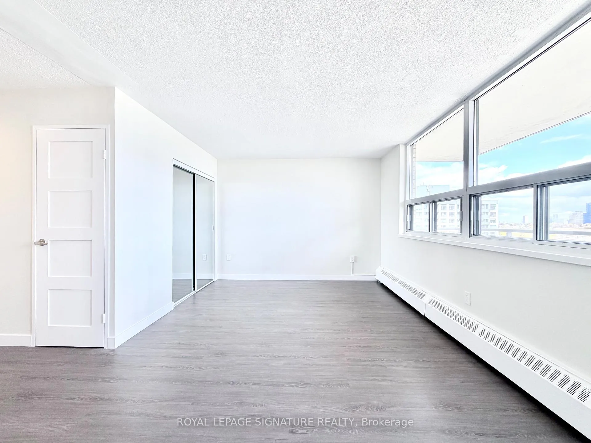 Photo 5 of Unit 1206, 1500 Bathurst Street, Toronto, Humewood-Cedarvale — HOMEH